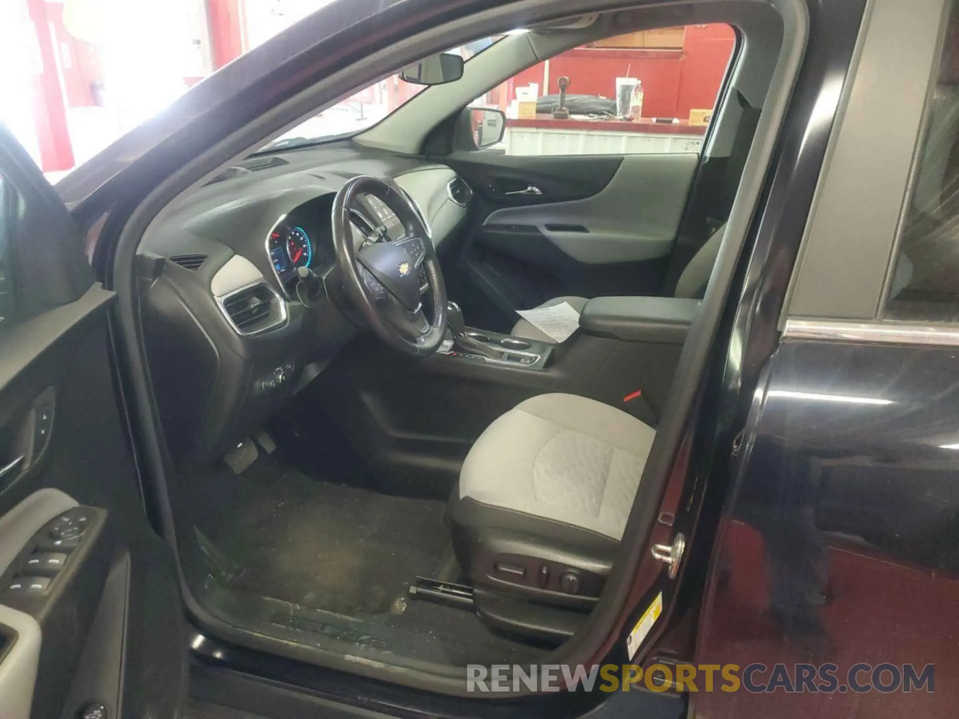 19 Photograph of a damaged car 2GNAXJEV7M6104113 CHEVROLET EQUINOX 2021