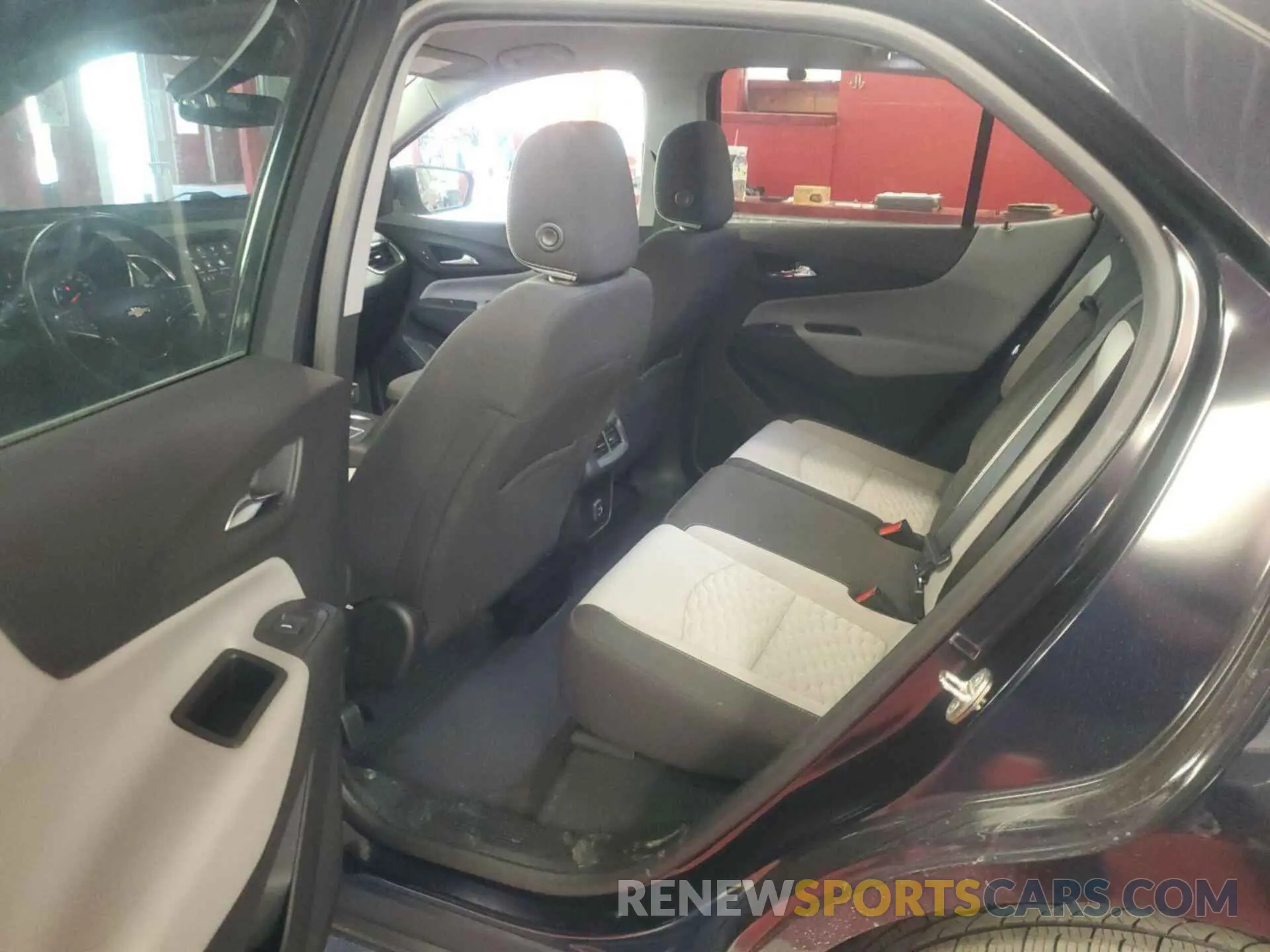 20 Photograph of a damaged car 2GNAXJEV7M6104113 CHEVROLET EQUINOX 2021