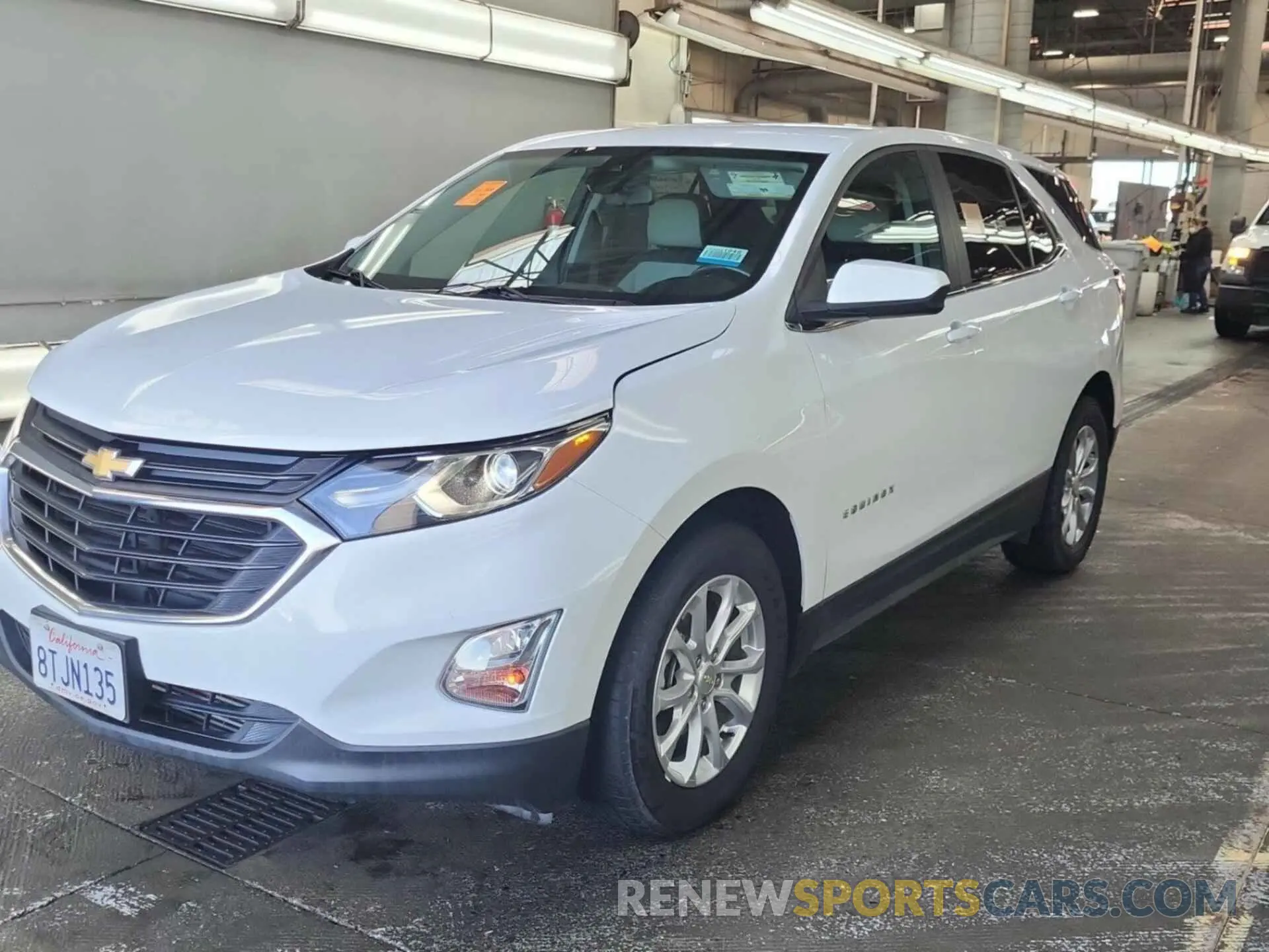 2 Photograph of a damaged car 2GNAXJEV7M6107724 CHEVROLET EQUINOX 2021