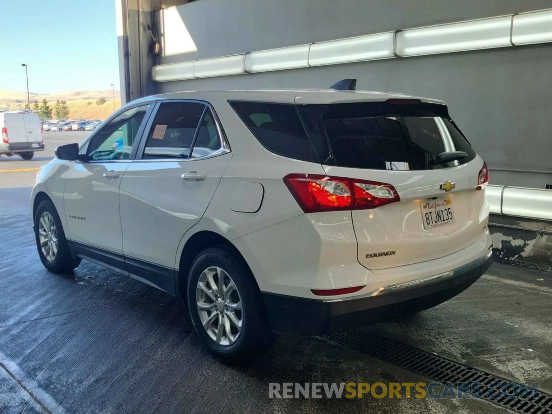 34 Photograph of a damaged car 2GNAXJEV7M6107724 CHEVROLET EQUINOX 2021