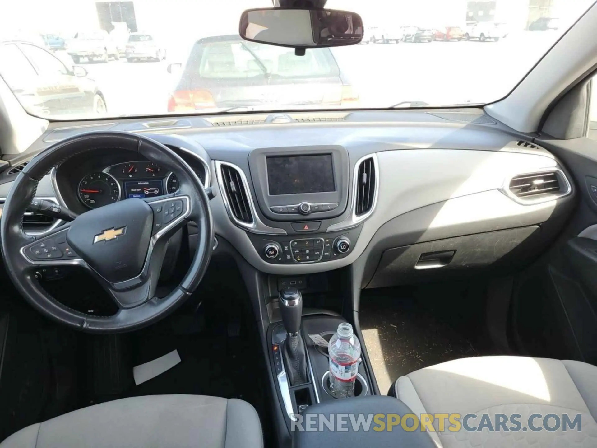 43 Photograph of a damaged car 2GNAXJEV7M6107724 CHEVROLET EQUINOX 2021
