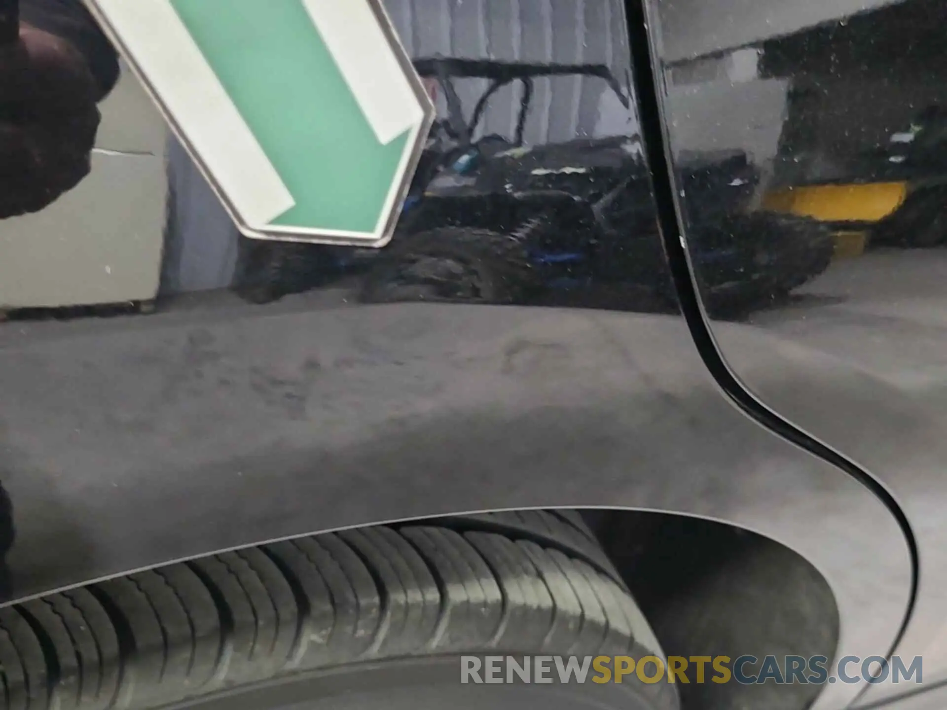 10 Photograph of a damaged car 2GNAXJEV7M6108470 CHEVROLET EQUINOX 2021