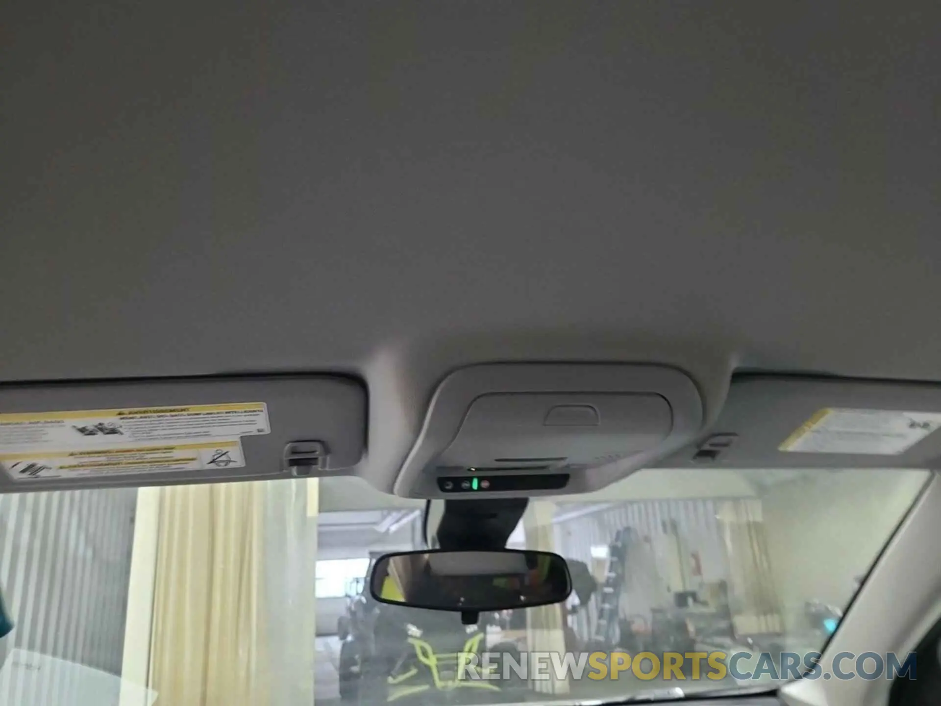 27 Photograph of a damaged car 2GNAXJEV7M6108470 CHEVROLET EQUINOX 2021