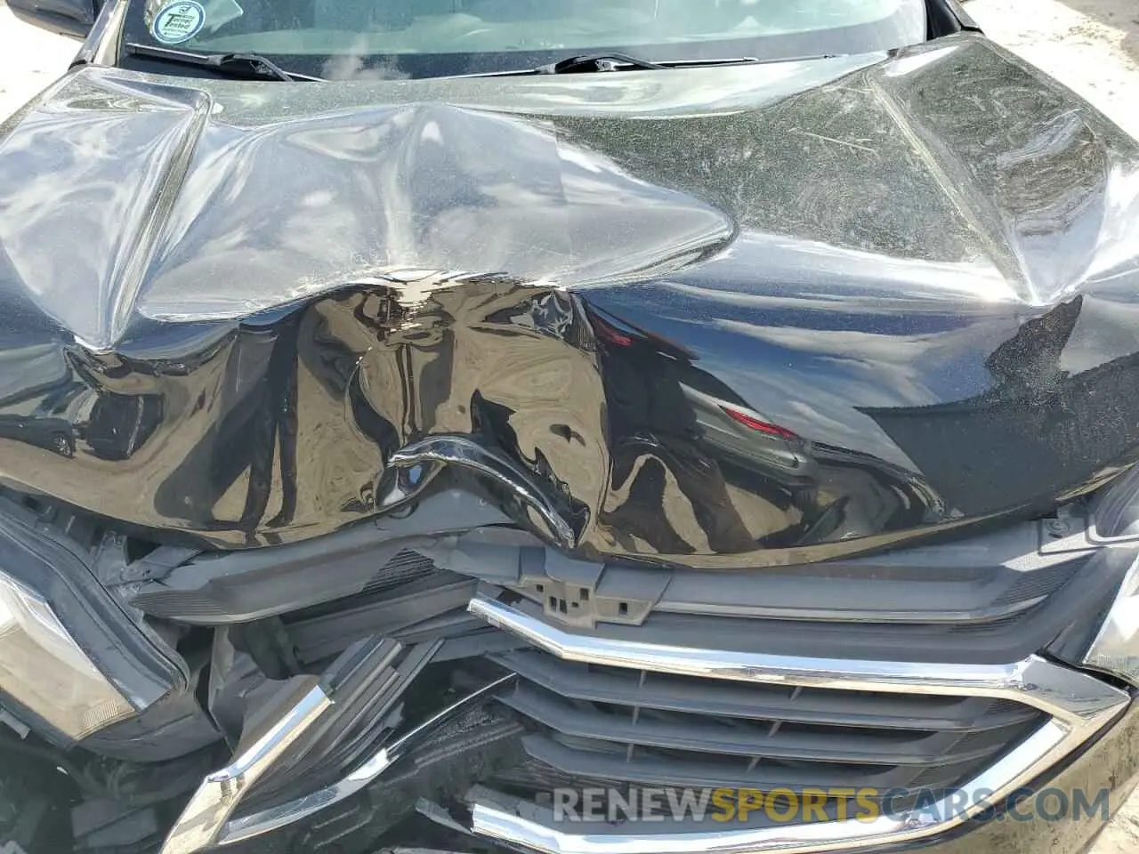 11 Photograph of a damaged car 2GNAXJEV7M6135684 CHEVROLET EQUINOX 2021