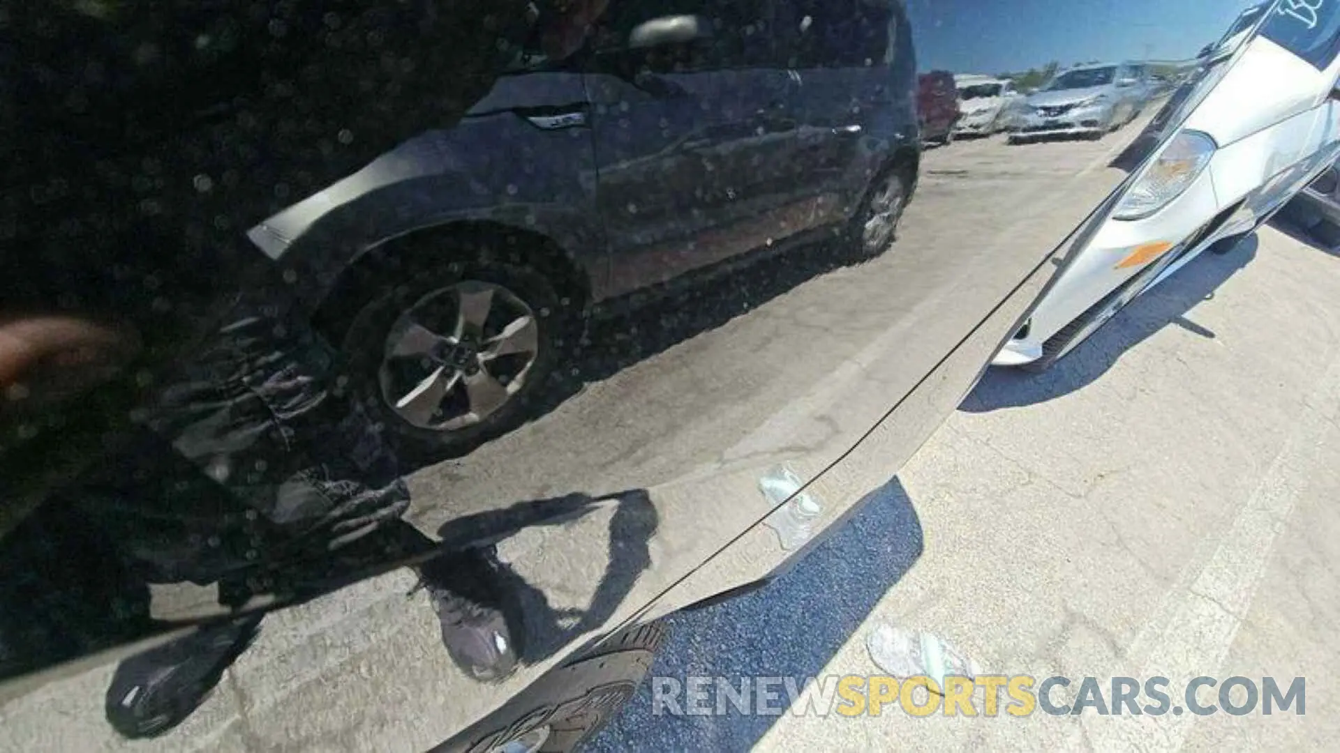 21 Photograph of a damaged car 2GNAXJEV8M6103875 CHEVROLET EQUINOX 2021