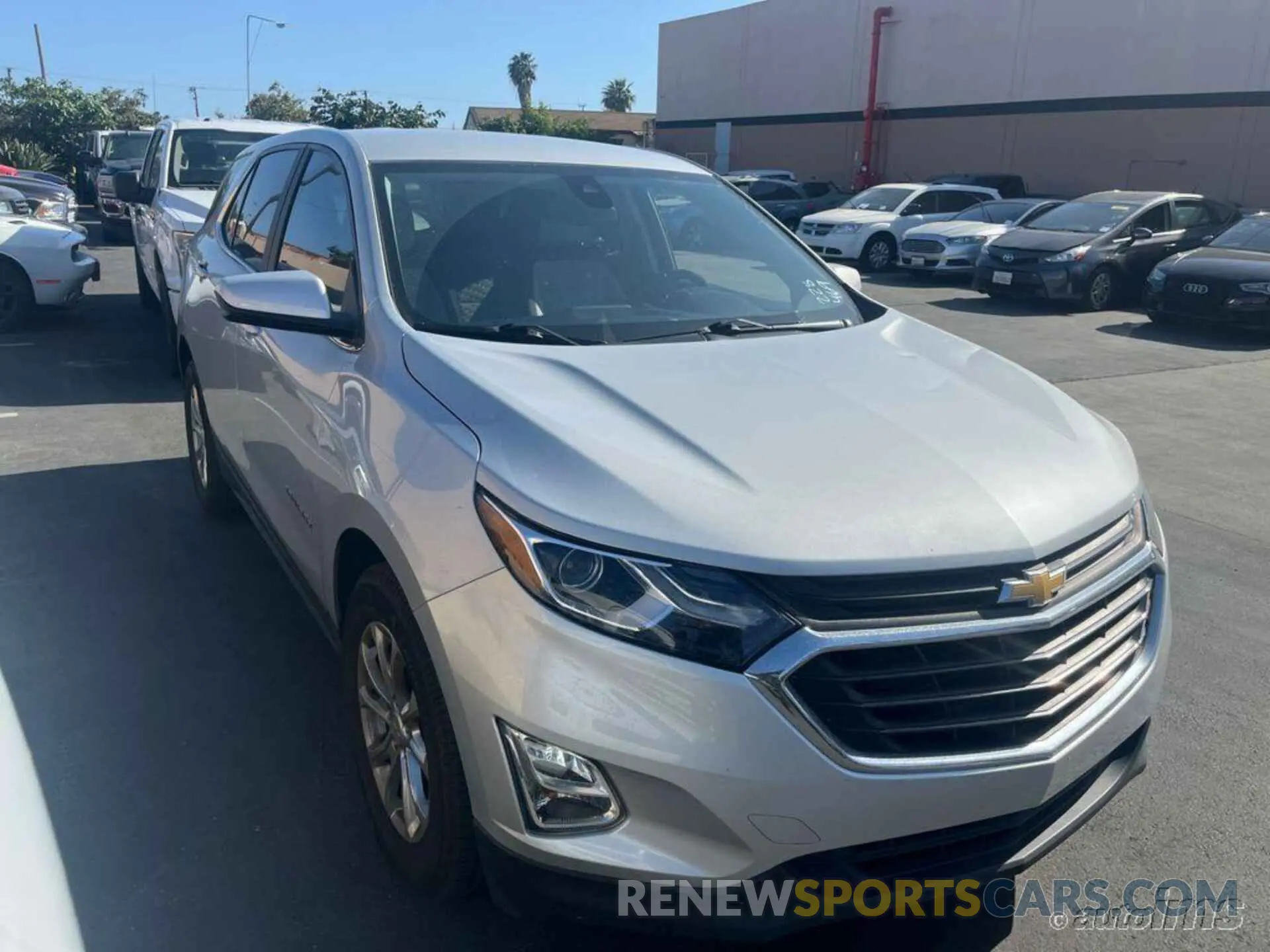 10 Photograph of a damaged car 2GNAXJEV9M6107000 CHEVROLET EQUINOX 2021