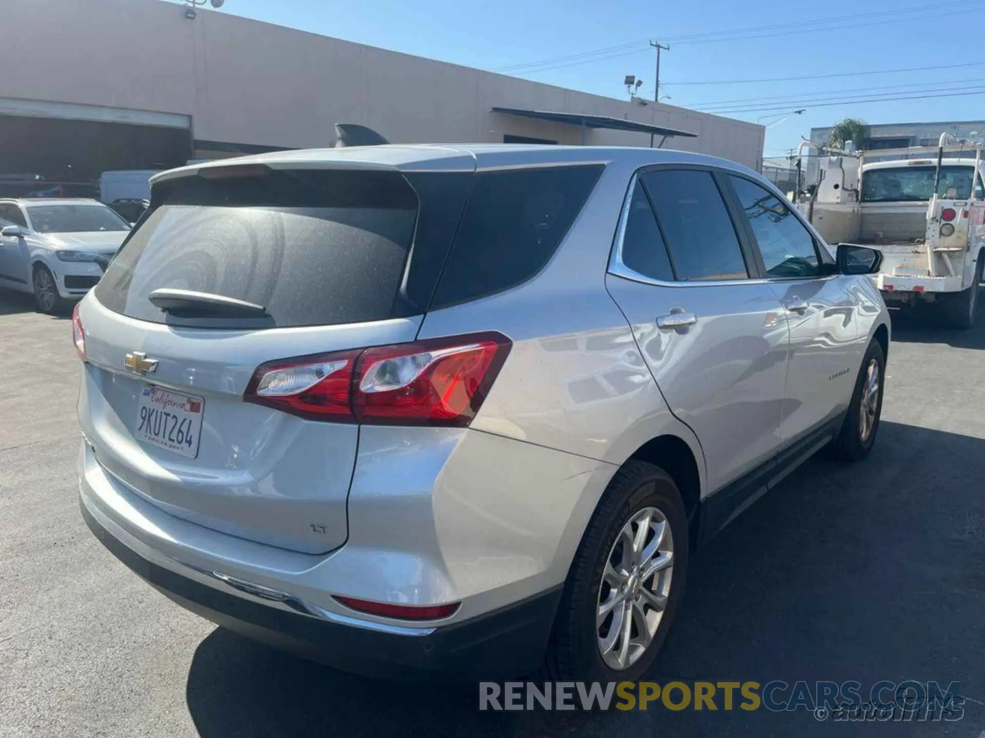13 Photograph of a damaged car 2GNAXJEV9M6107000 CHEVROLET EQUINOX 2021