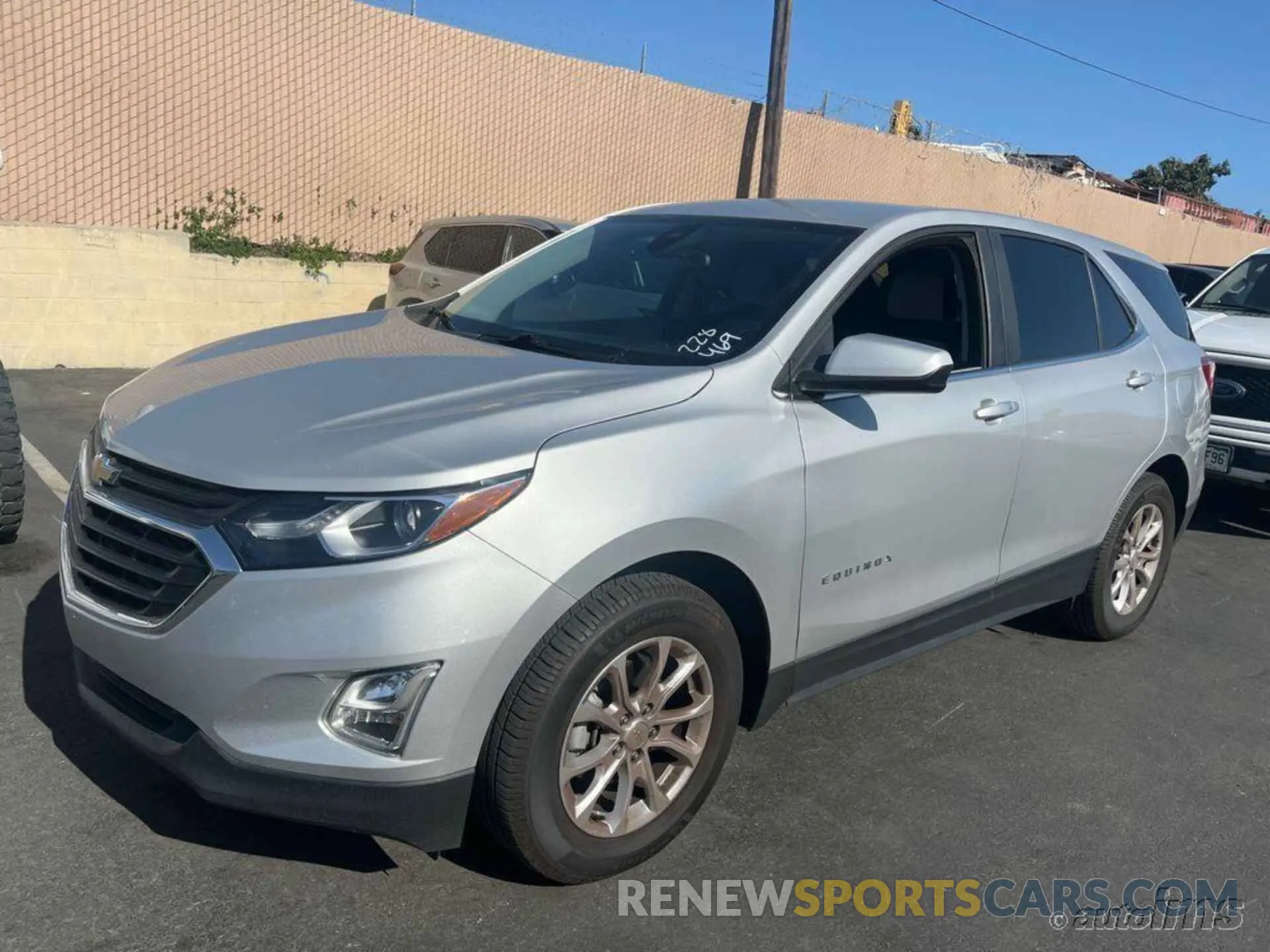 5 Photograph of a damaged car 2GNAXJEV9M6107000 CHEVROLET EQUINOX 2021