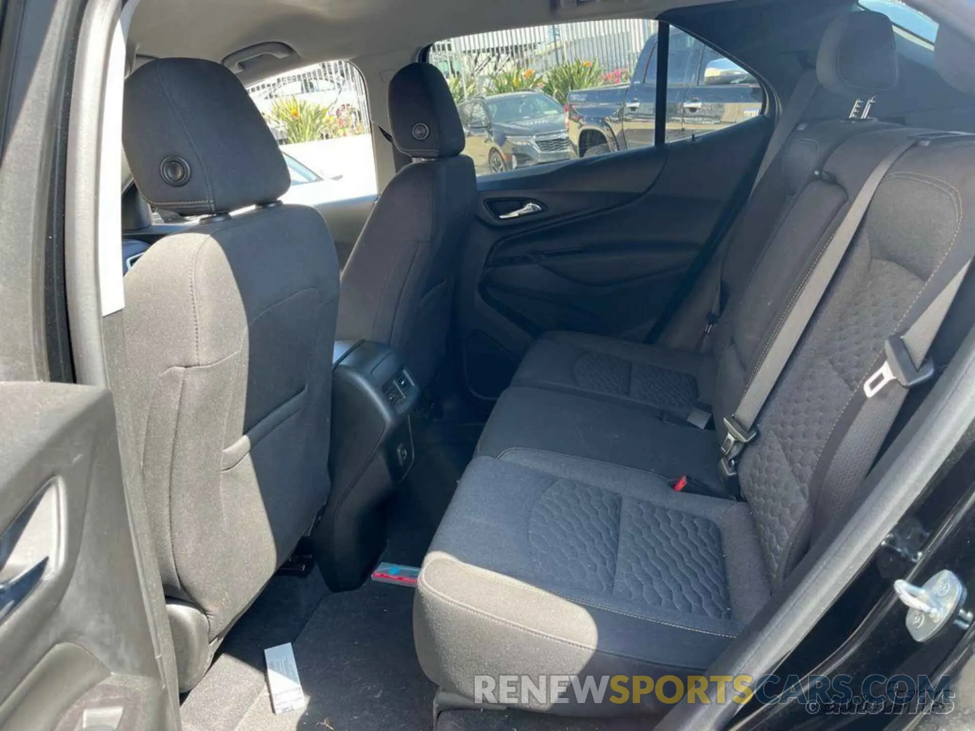 13 Photograph of a damaged car 2GNAXJEV9M6107014 CHEVROLET EQUINOX 2021