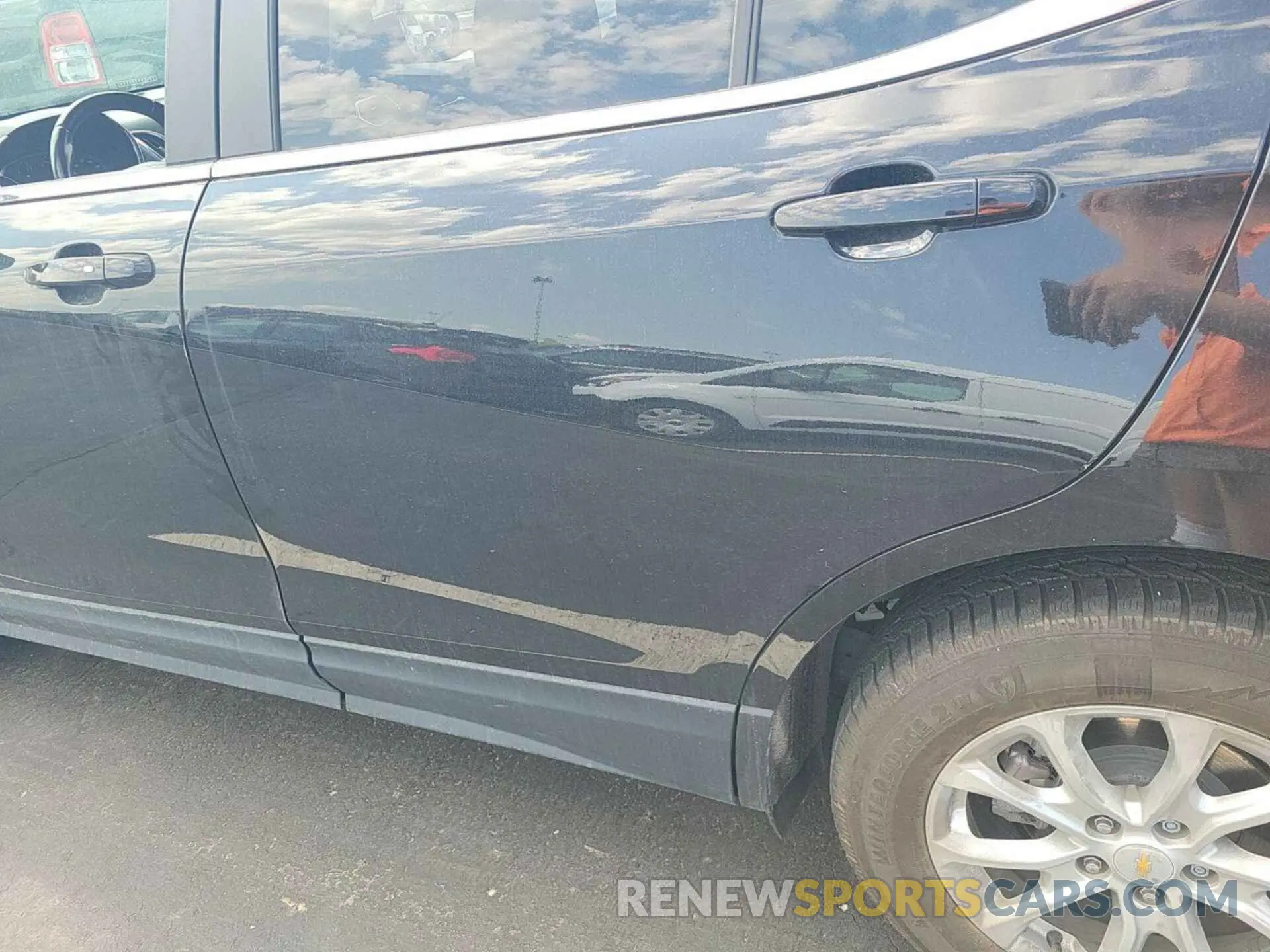 1 Photograph of a damaged car 2GNAXJEV9M6107577 CHEVROLET EQUINOX 2021