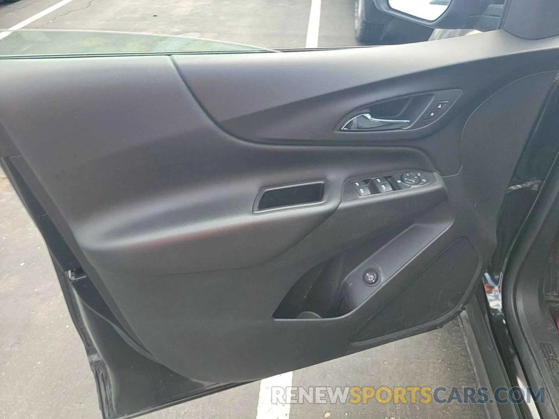 23 Photograph of a damaged car 2GNAXJEV9M6107577 CHEVROLET EQUINOX 2021