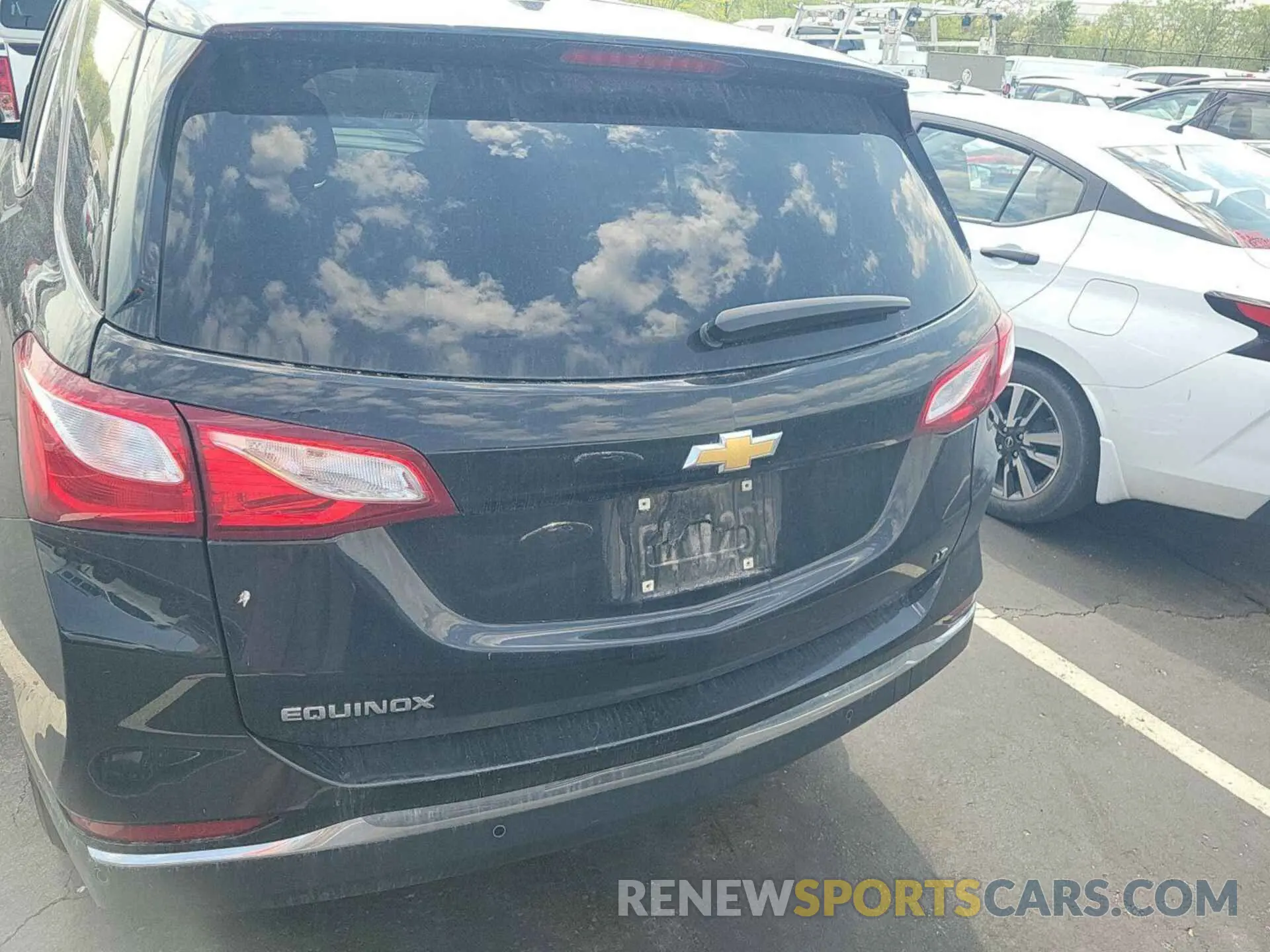 27 Photograph of a damaged car 2GNAXJEV9M6107577 CHEVROLET EQUINOX 2021