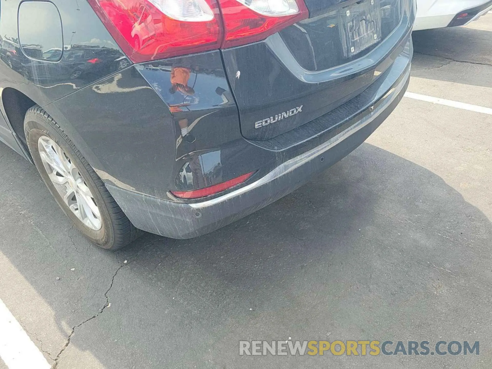 29 Photograph of a damaged car 2GNAXJEV9M6107577 CHEVROLET EQUINOX 2021