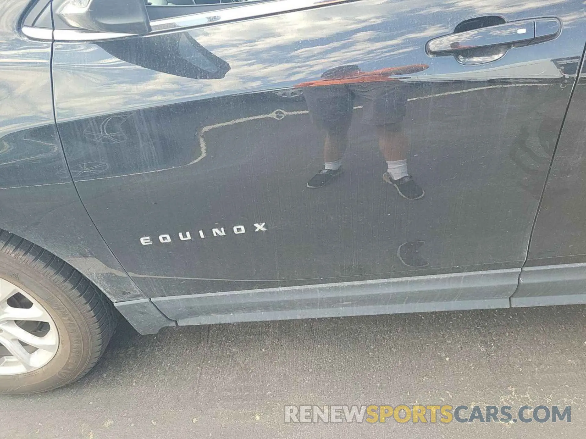 32 Photograph of a damaged car 2GNAXJEV9M6107577 CHEVROLET EQUINOX 2021