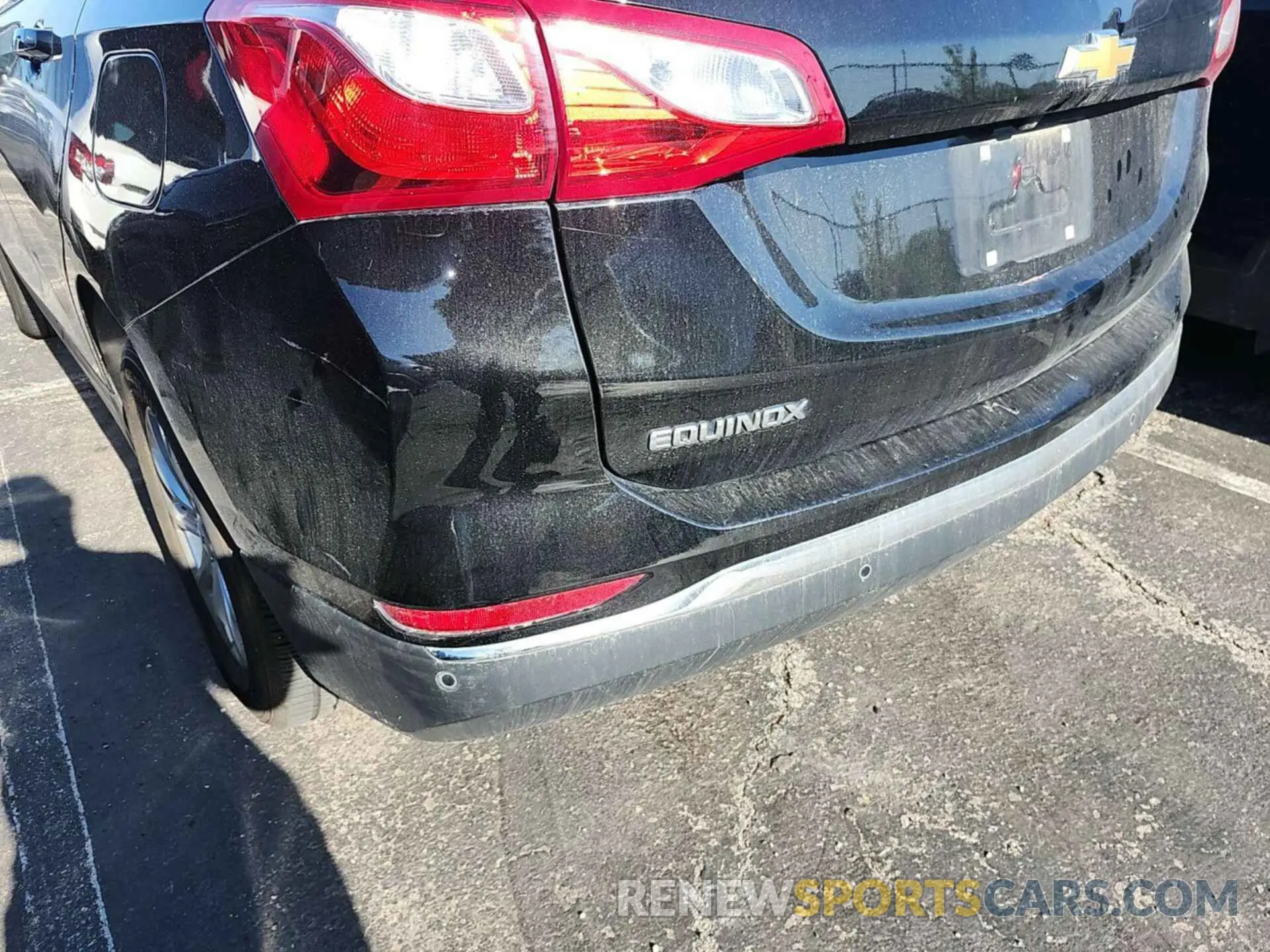 2 Photograph of a damaged car 2GNAXJEVXM6106910 CHEVROLET EQUINOX 2021