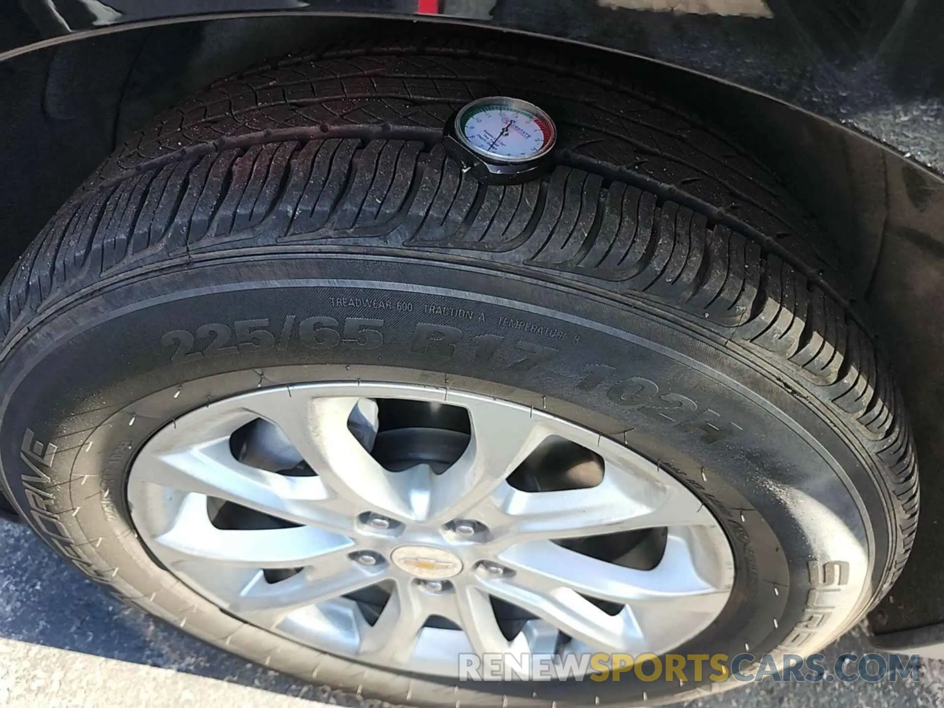 3 Photograph of a damaged car 2GNAXJEVXM6106910 CHEVROLET EQUINOX 2021