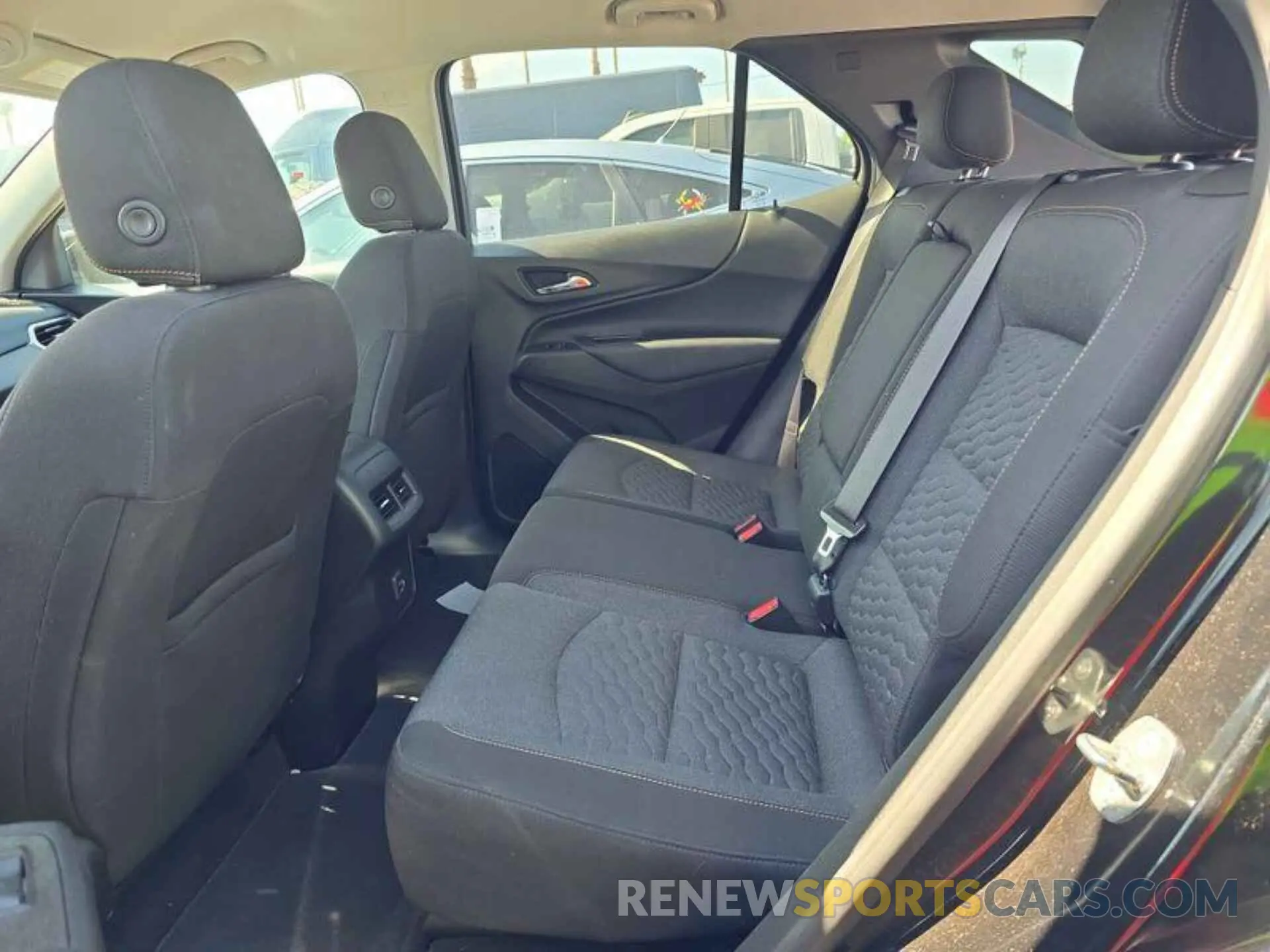 2 Photograph of a damaged car 2GNAXJEVXM6123867 CHEVROLET EQUINOX 2021