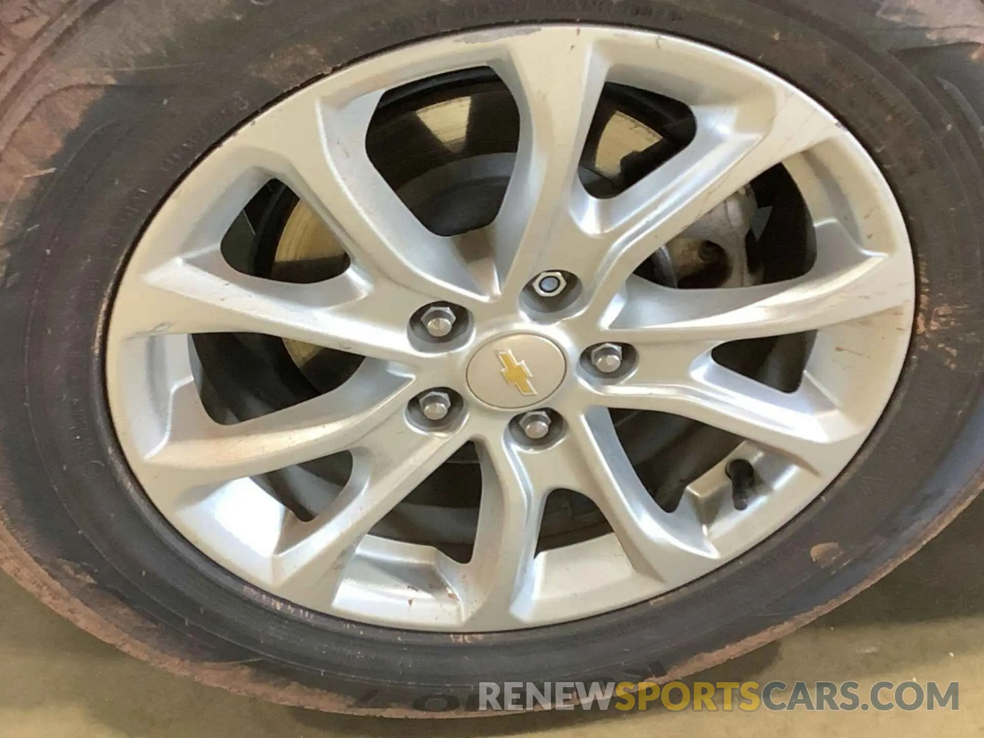 23 Photograph of a damaged car 2GNAXJEVXM6124923 CHEVROLET EQUINOX 2021