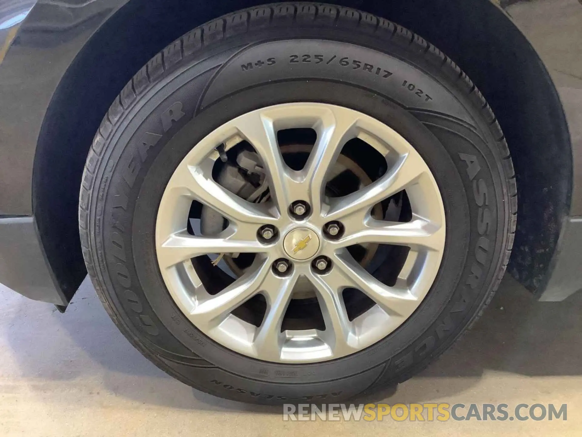 29 Photograph of a damaged car 2GNAXJEVXM6124923 CHEVROLET EQUINOX 2021