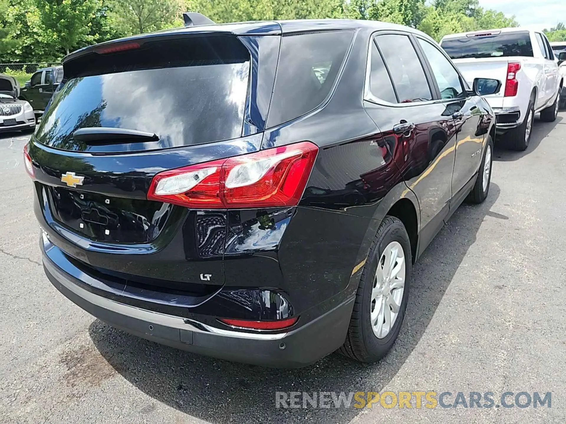 12 Photograph of a damaged car 2GNAXJEVXM6156951 CHEVROLET EQUINOX 2021