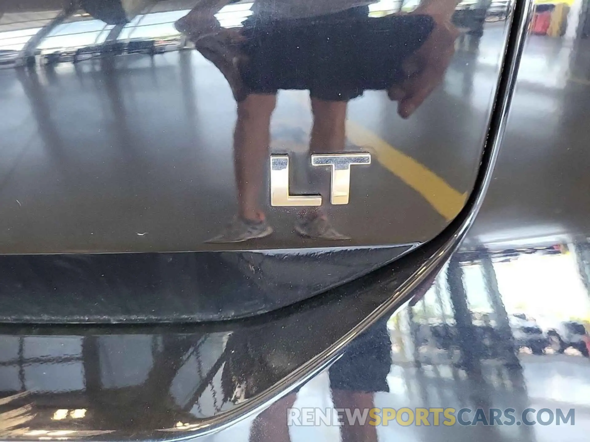 13 Photograph of a damaged car 2GNAXJEVXM6156951 CHEVROLET EQUINOX 2021