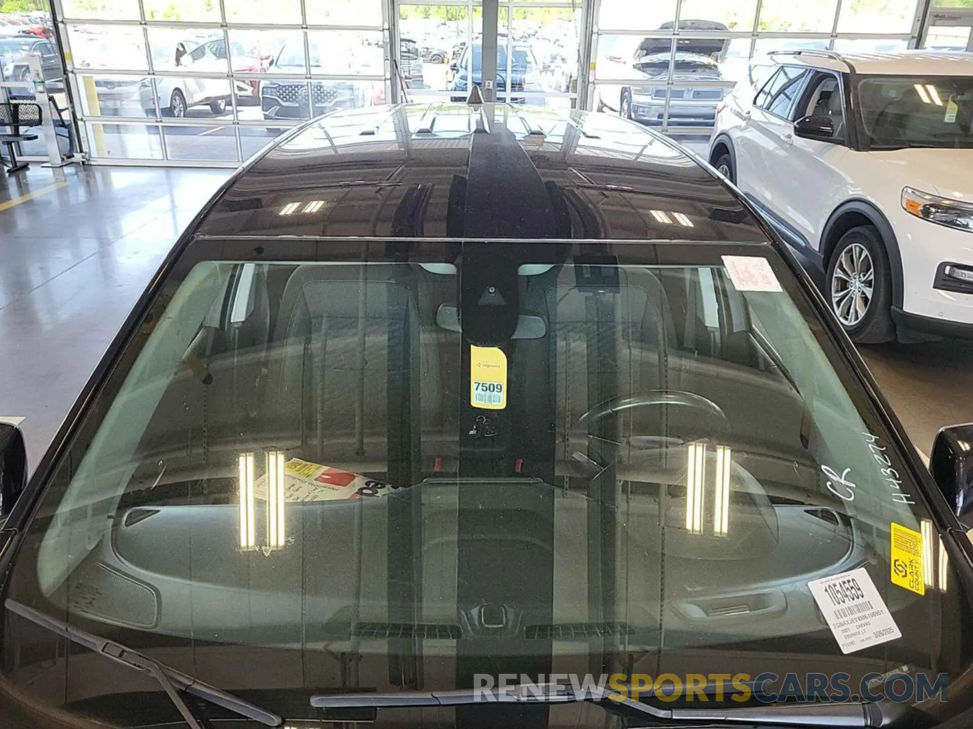 14 Photograph of a damaged car 2GNAXJEVXM6156951 CHEVROLET EQUINOX 2021