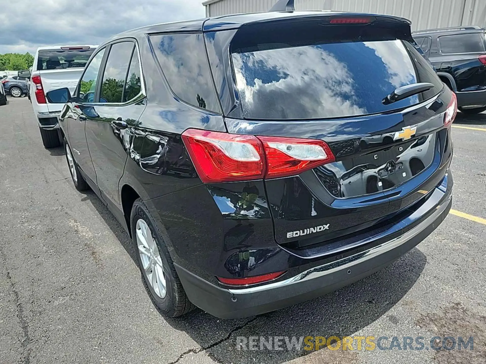 9 Photograph of a damaged car 2GNAXJEVXM6156951 CHEVROLET EQUINOX 2021