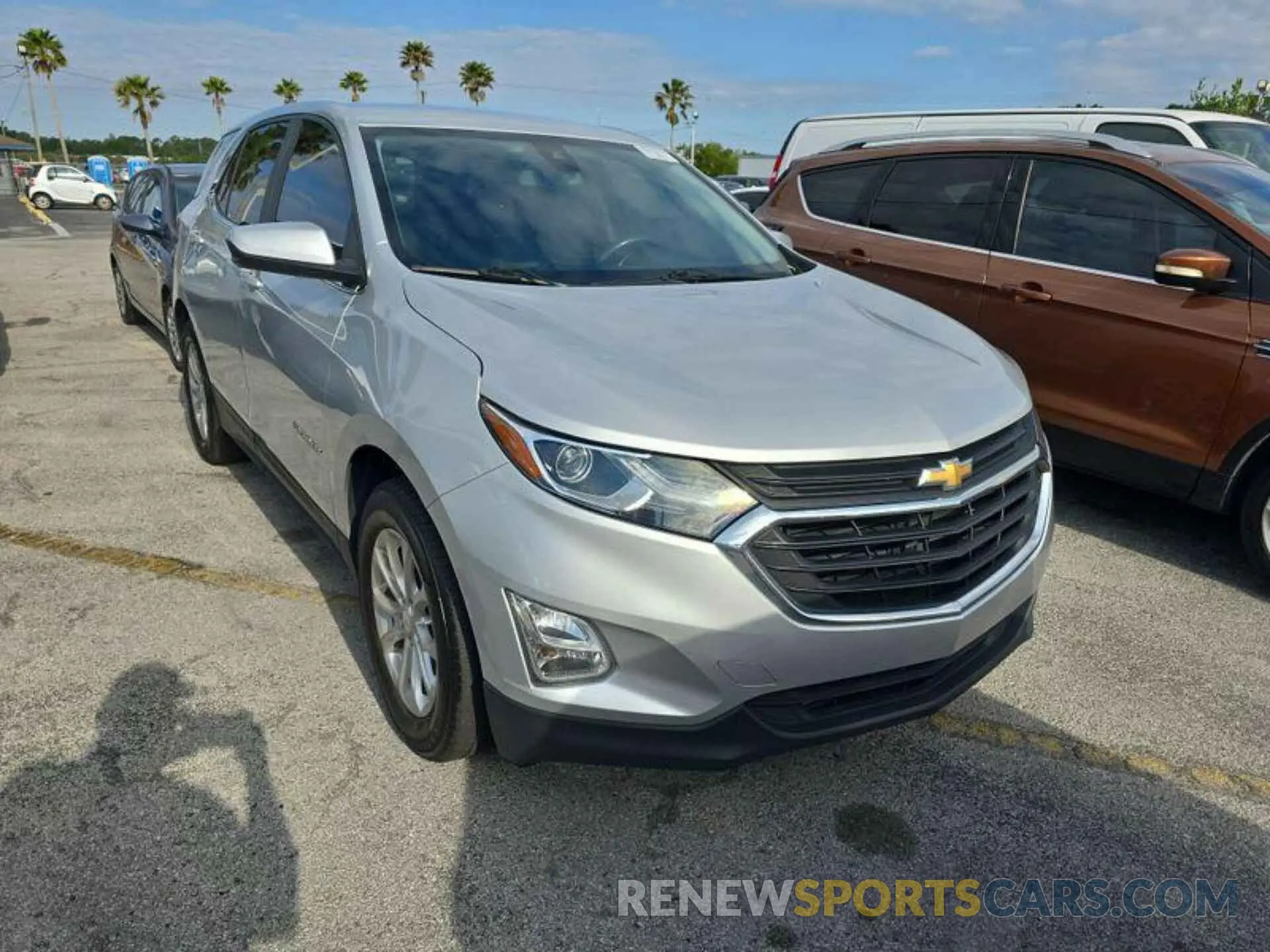 18 Photograph of a damaged car 2GNAXJEVXM6160210 CHEVROLET EQUINOX 2021