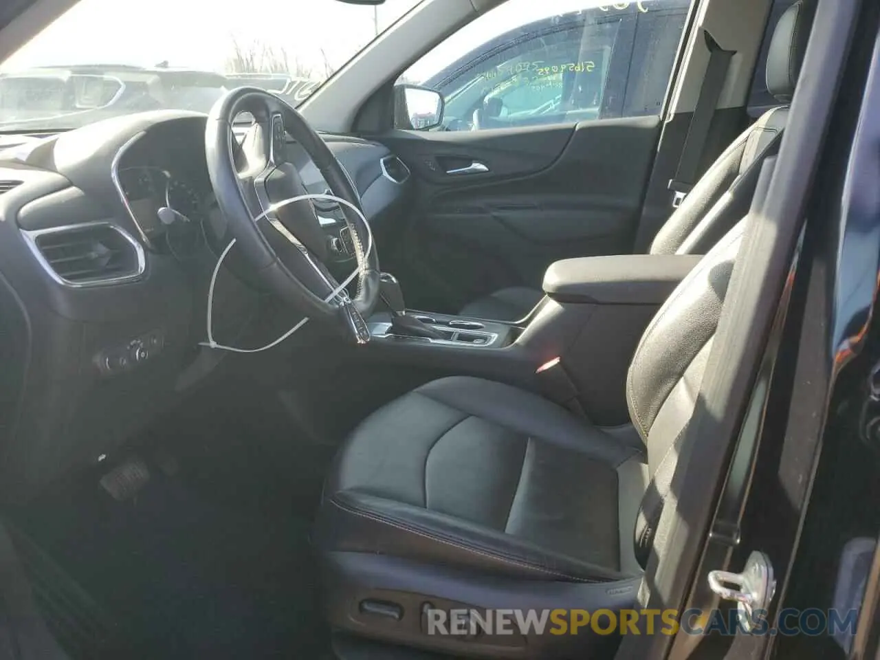 7 Photograph of a damaged car 2GNAXKEV0M6100216 CHEVROLET EQUINOX 2021