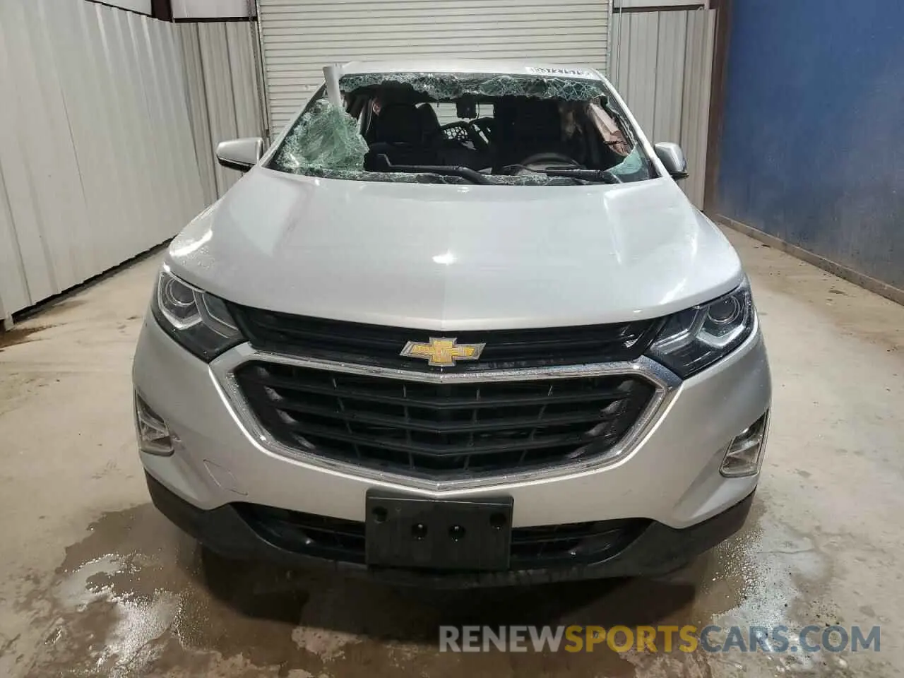 5 Photograph of a damaged car 2GNAXKEV0M6105352 CHEVROLET EQUINOX 2021