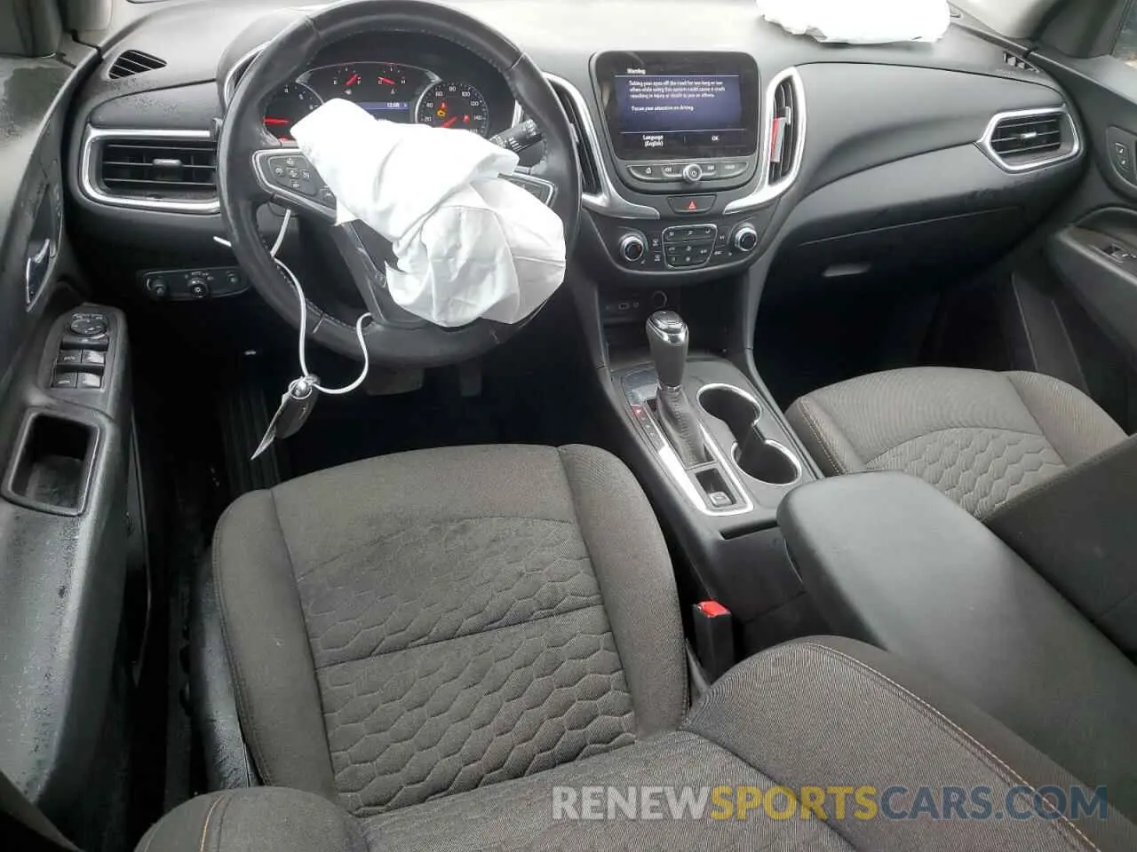 8 Photograph of a damaged car 2GNAXKEV0M6119137 CHEVROLET EQUINOX 2021