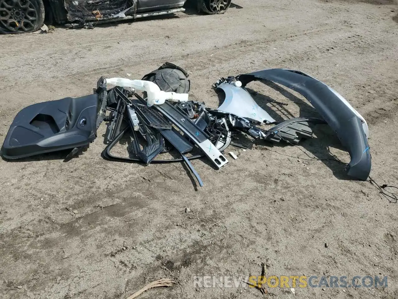 13 Photograph of a damaged car 2GNAXKEV0M6128405 CHEVROLET EQUINOX 2021
