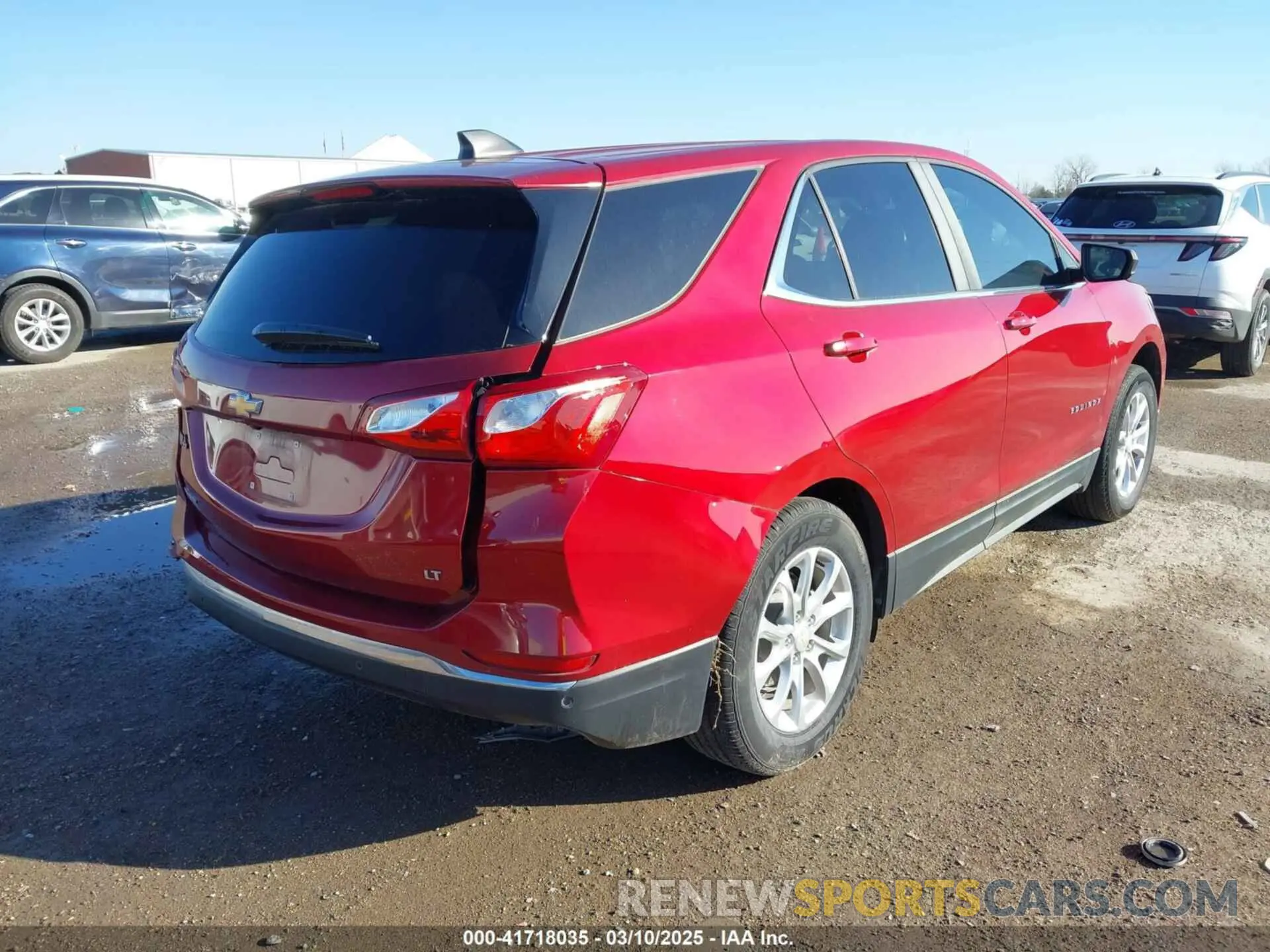 4 Photograph of a damaged car 2GNAXKEV0M6135676 CHEVROLET EQUINOX 2021