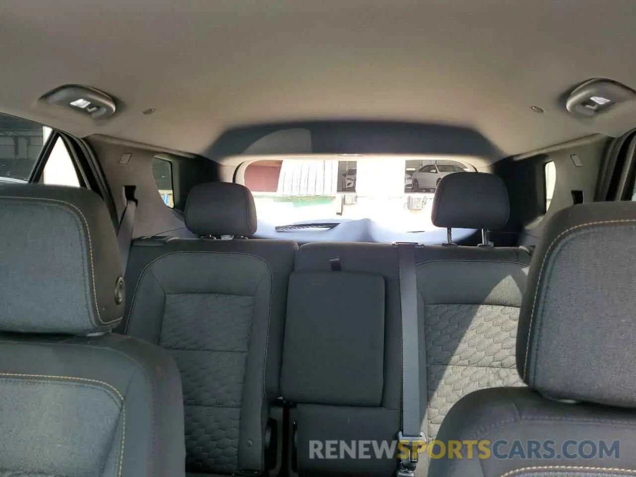 10 Photograph of a damaged car 2GNAXKEV0M6158021 CHEVROLET EQUINOX 2021