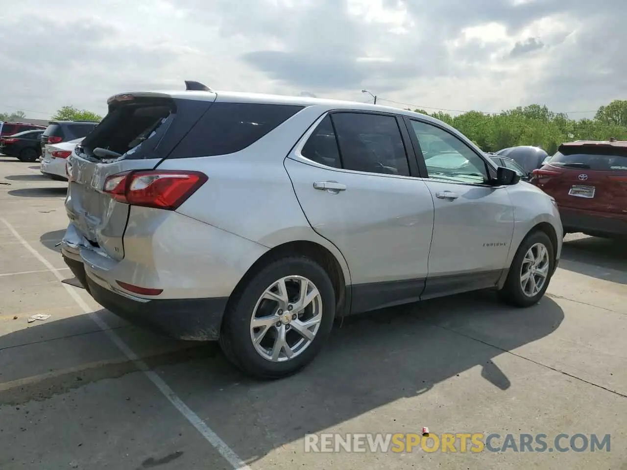 3 Photograph of a damaged car 2GNAXKEV0M6158021 CHEVROLET EQUINOX 2021