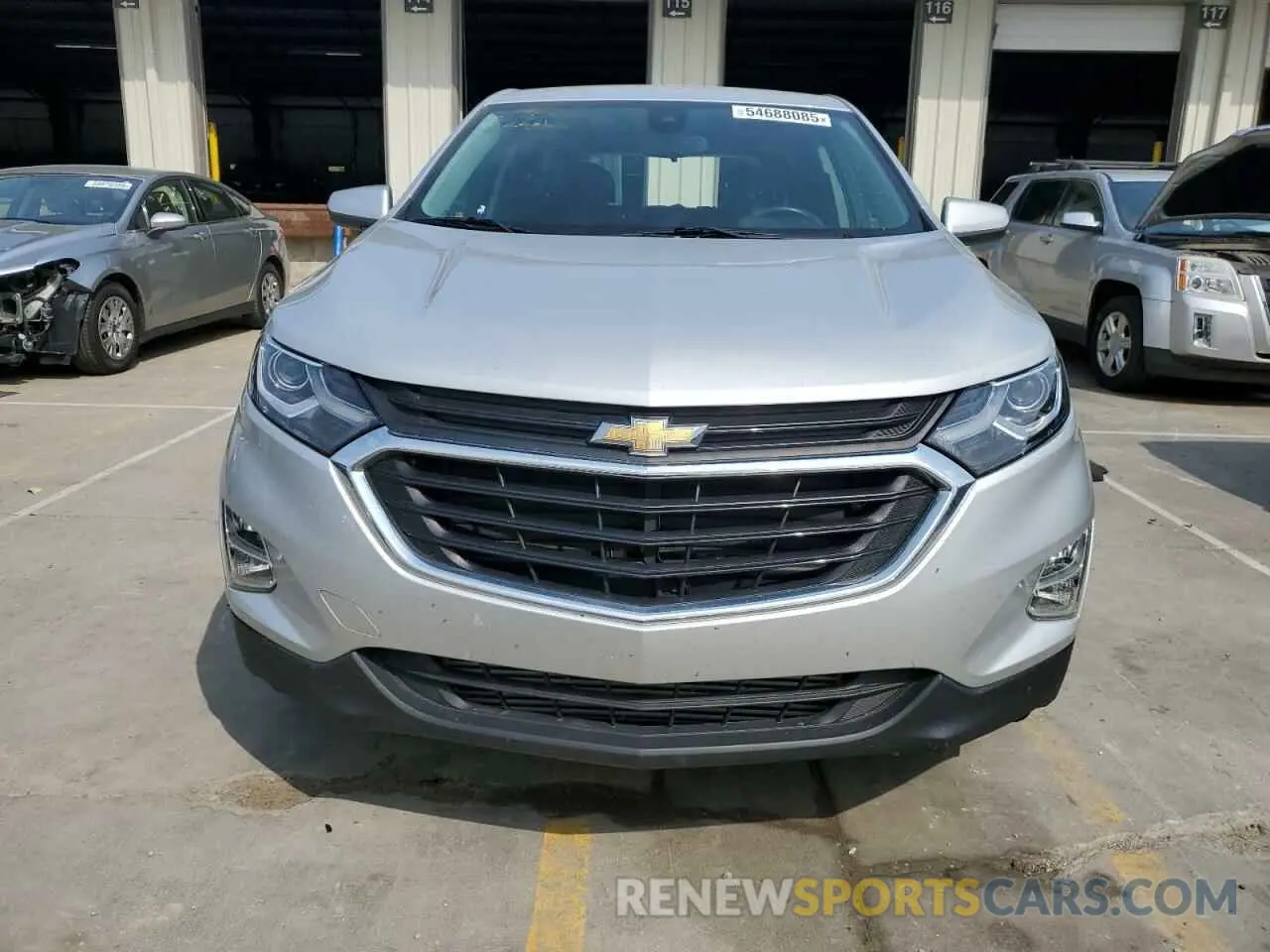 5 Photograph of a damaged car 2GNAXKEV0M6158021 CHEVROLET EQUINOX 2021