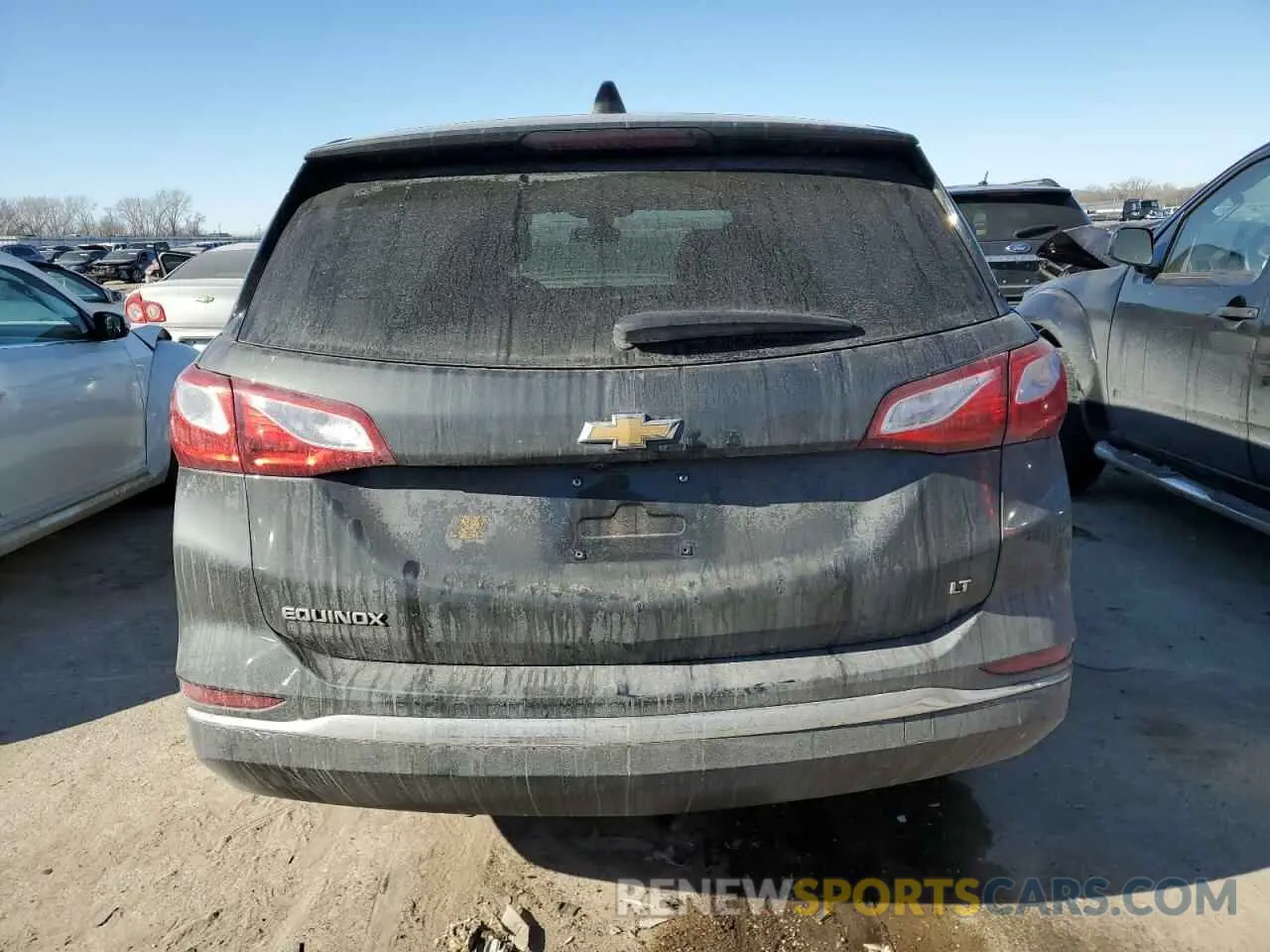 6 Photograph of a damaged car 2GNAXKEV1M6101097 CHEVROLET EQUINOX 2021