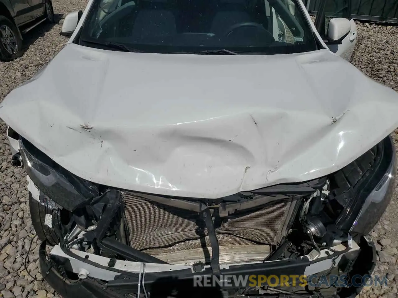 12 Photograph of a damaged car 2GNAXKEV1M6108390 CHEVROLET EQUINOX 2021