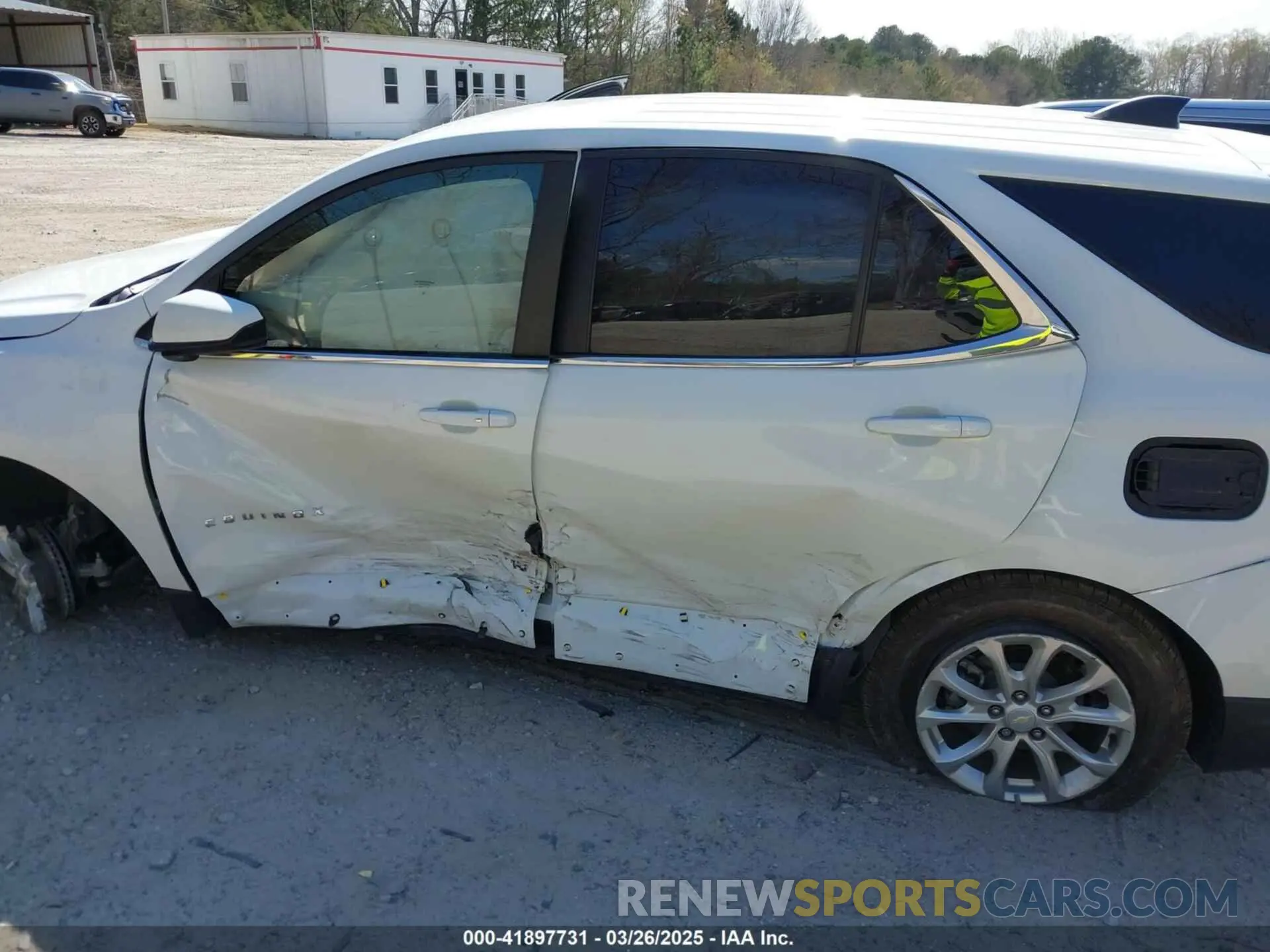 6 Photograph of a damaged car 2GNAXKEV1M6112164 CHEVROLET EQUINOX 2021