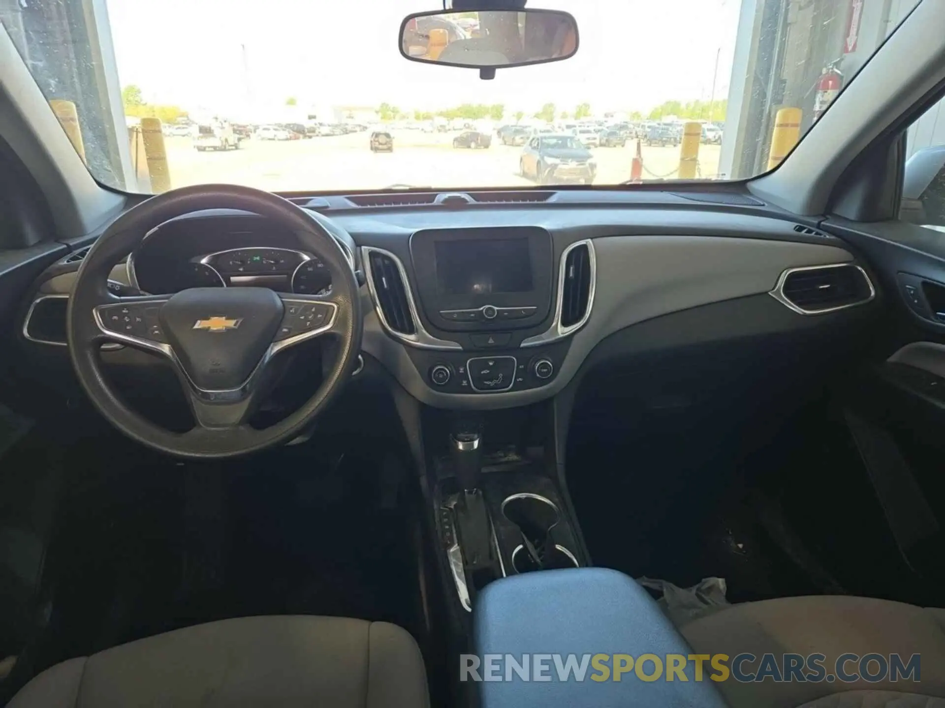 17 Photograph of a damaged car 2GNAXKEV1M6141390 CHEVROLET EQUINOX 2021