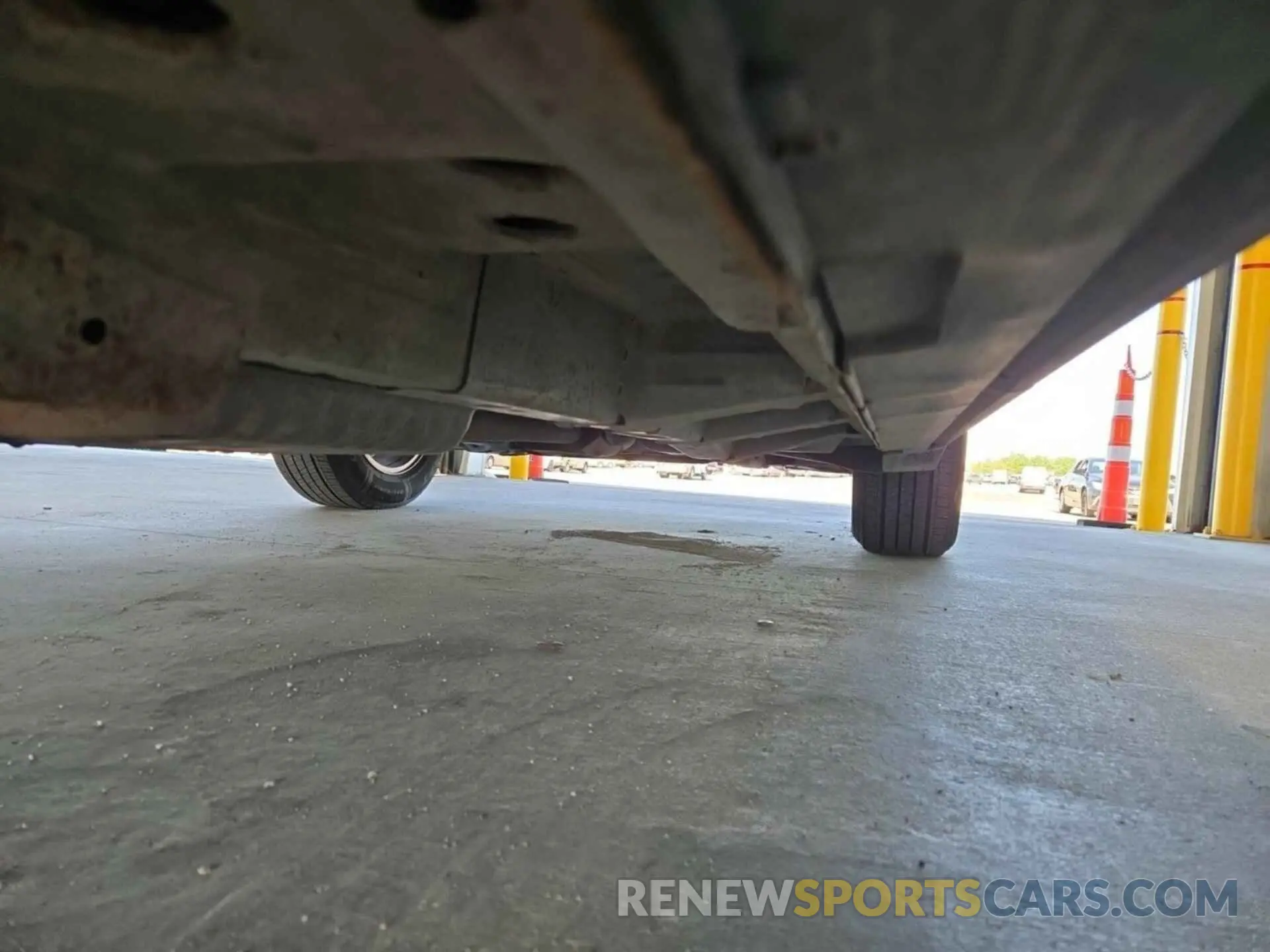 18 Photograph of a damaged car 2GNAXKEV1M6141390 CHEVROLET EQUINOX 2021