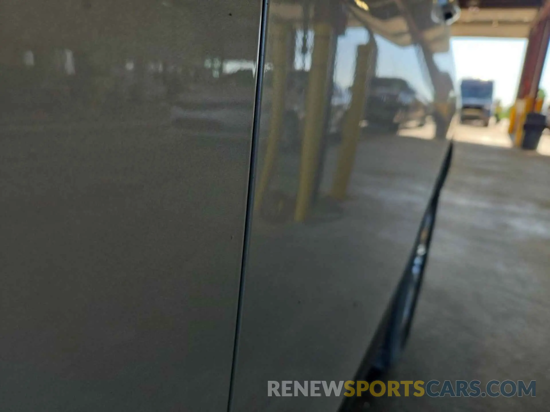21 Photograph of a damaged car 2GNAXKEV1M6141390 CHEVROLET EQUINOX 2021
