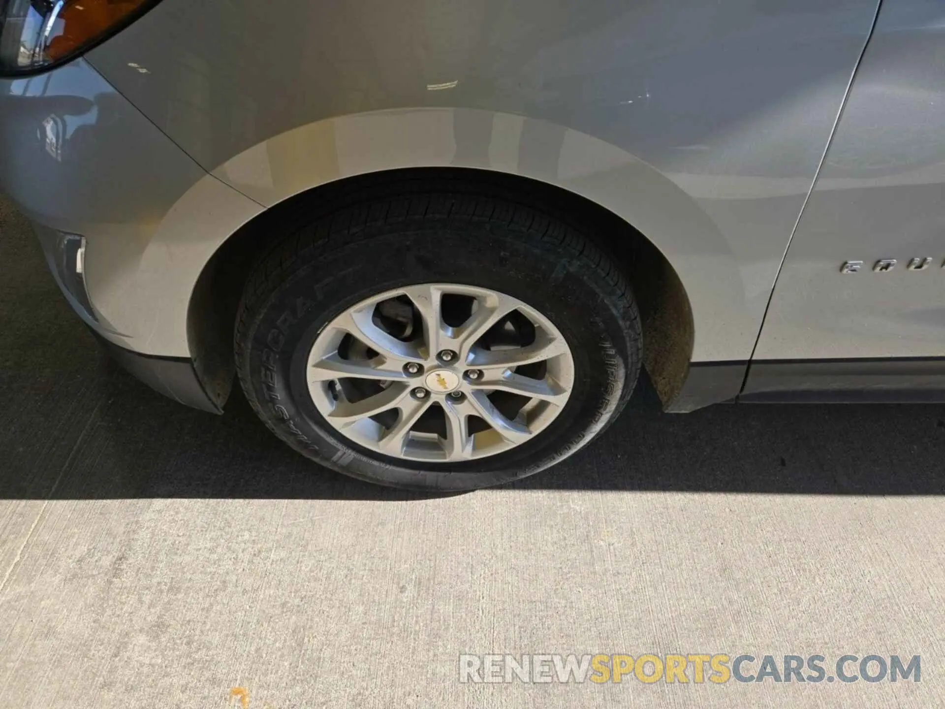 25 Photograph of a damaged car 2GNAXKEV1M6141390 CHEVROLET EQUINOX 2021