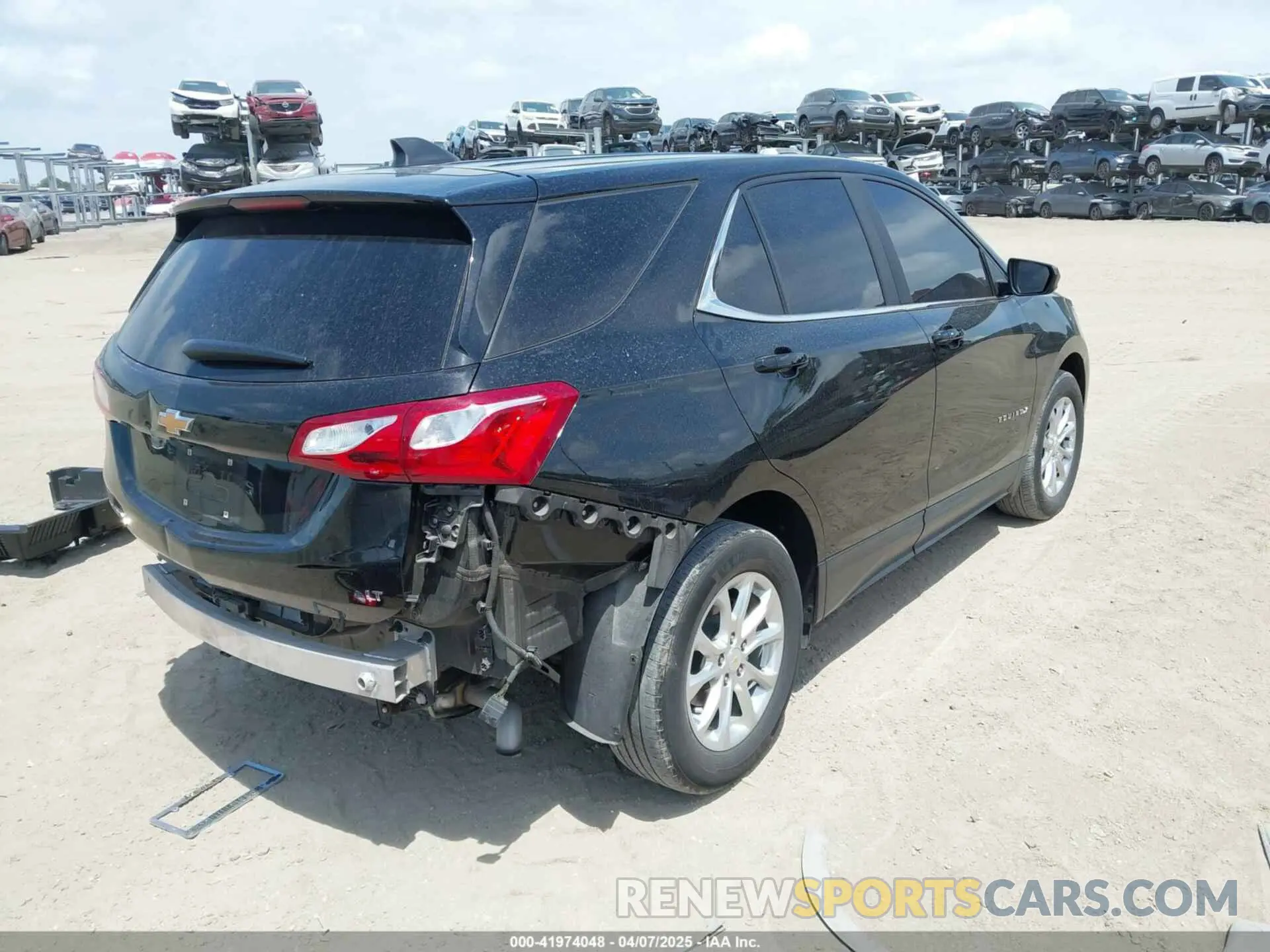 4 Photograph of a damaged car 2GNAXKEV1M6159310 CHEVROLET EQUINOX 2021