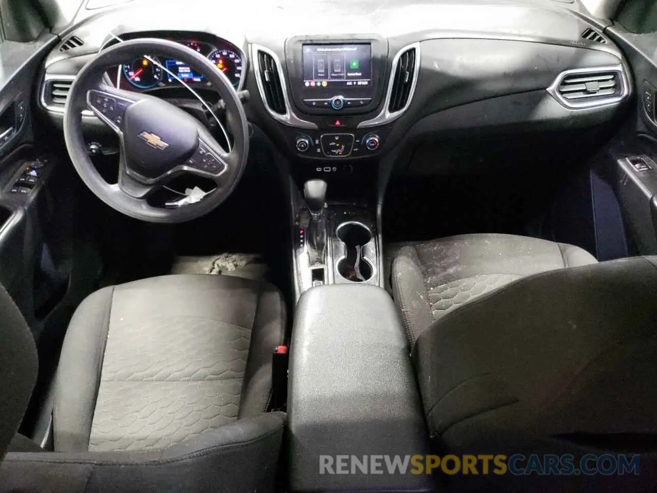 8 Photograph of a damaged car 2GNAXKEV2M6111086 CHEVROLET EQUINOX 2021