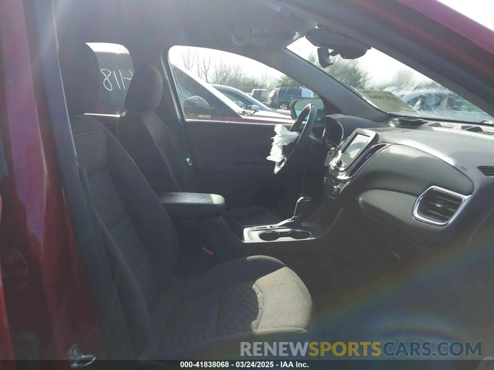 5 Photograph of a damaged car 2GNAXKEV2M6132472 CHEVROLET EQUINOX 2021