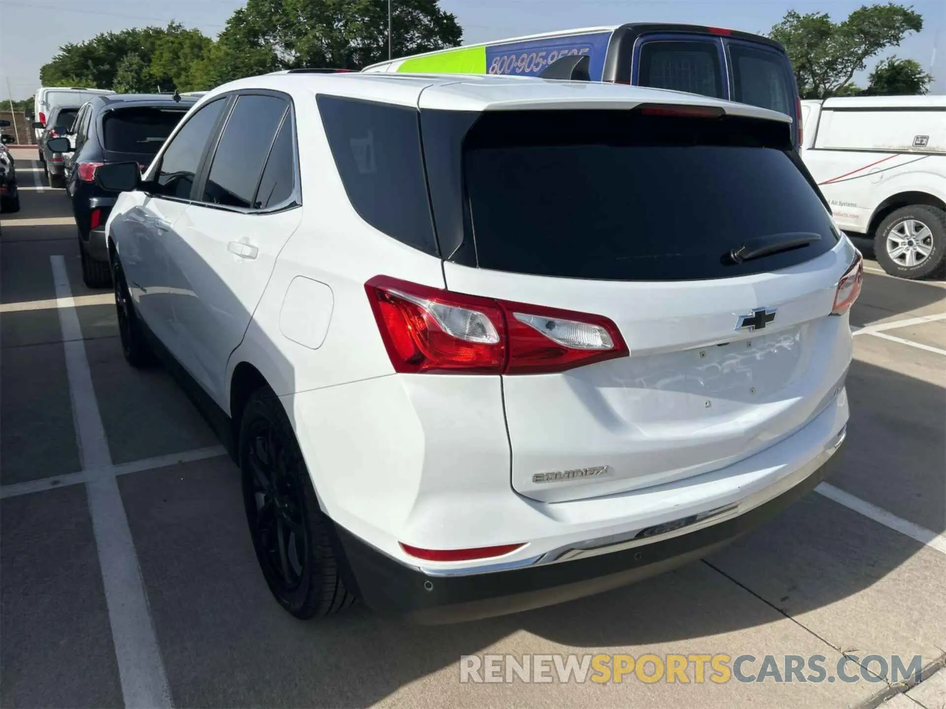 21 Photograph of a damaged car 2GNAXKEV3M6115146 CHEVROLET EQUINOX 2021