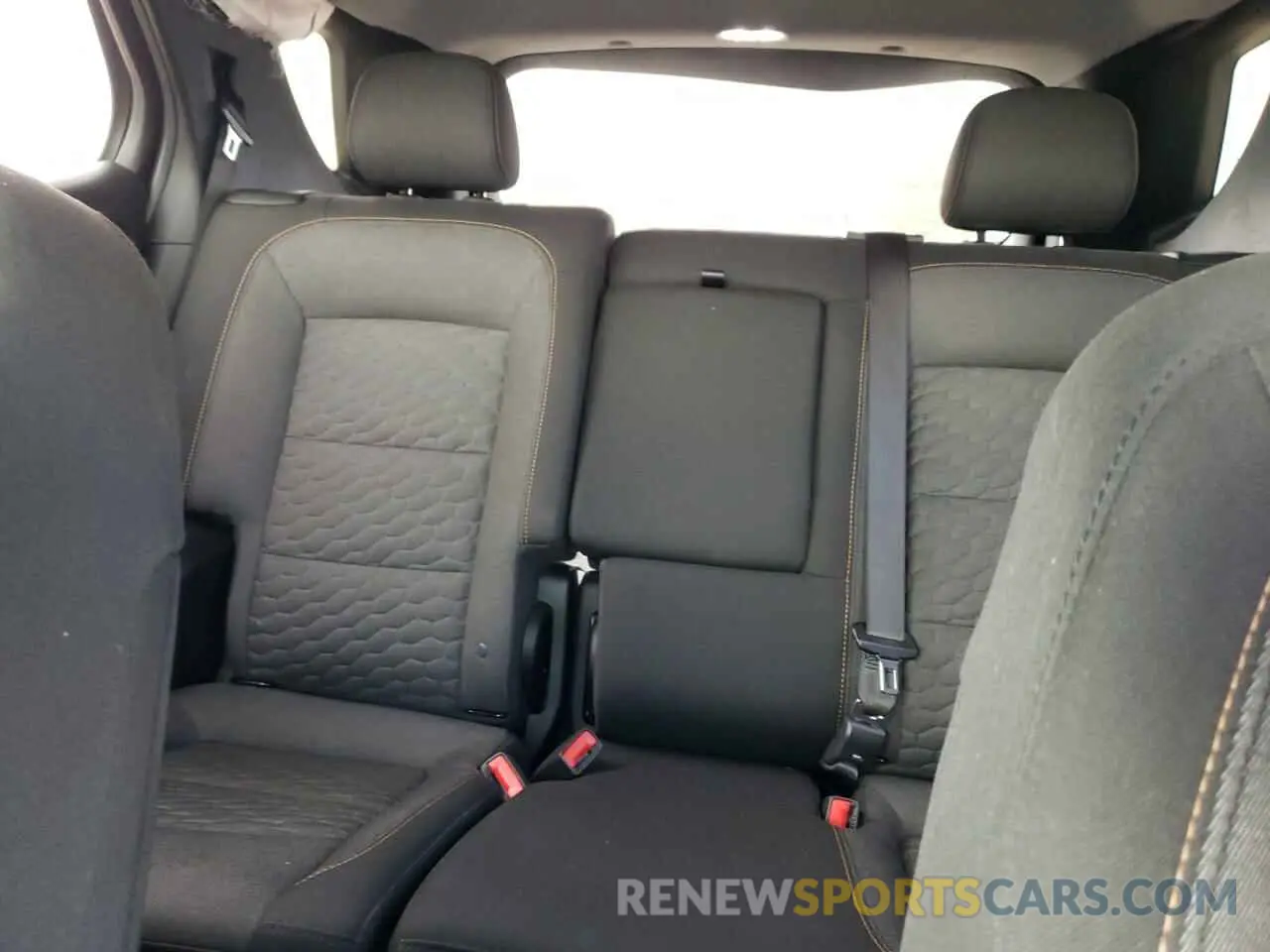 10 Photograph of a damaged car 2GNAXKEV3M6134697 CHEVROLET EQUINOX 2021