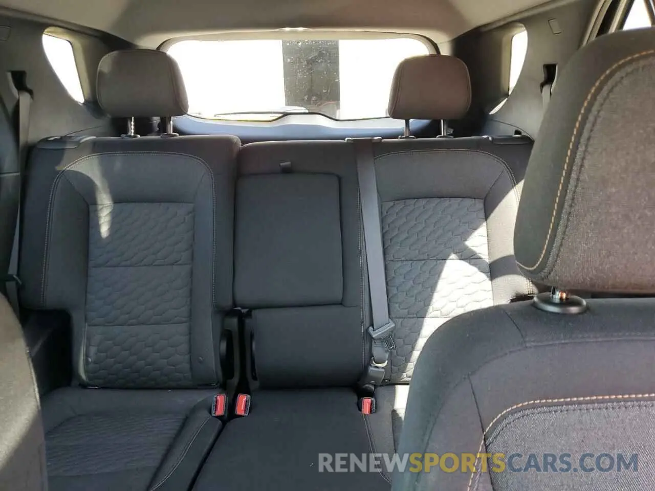 10 Photograph of a damaged car 2GNAXKEV4M6114894 CHEVROLET EQUINOX 2021
