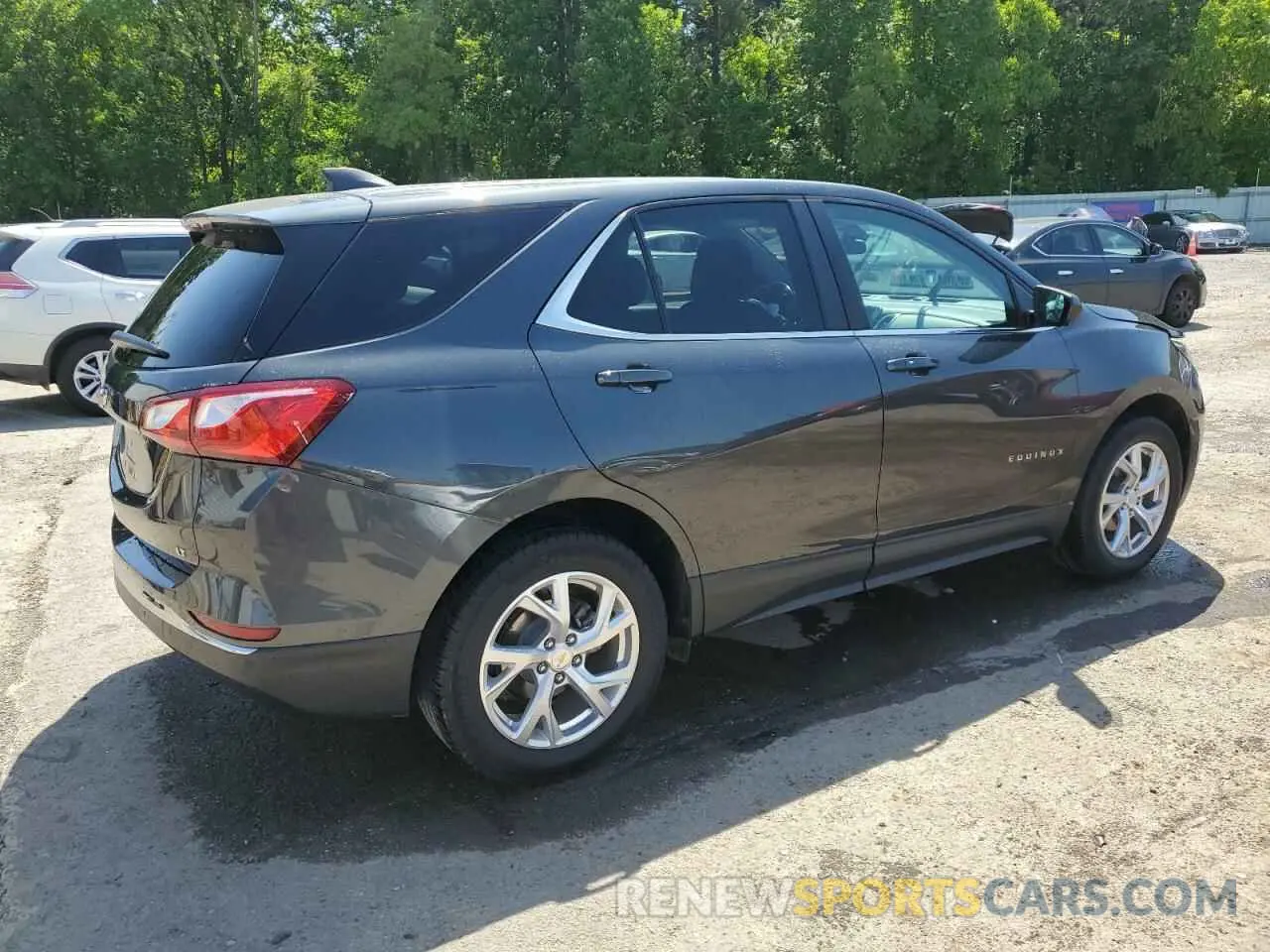 3 Photograph of a damaged car 2GNAXKEV4M6114894 CHEVROLET EQUINOX 2021